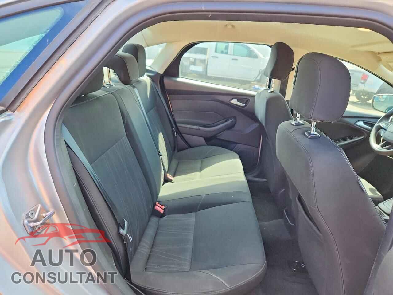 FORD FOCUS 2017 - 1FADP3F20HL342149