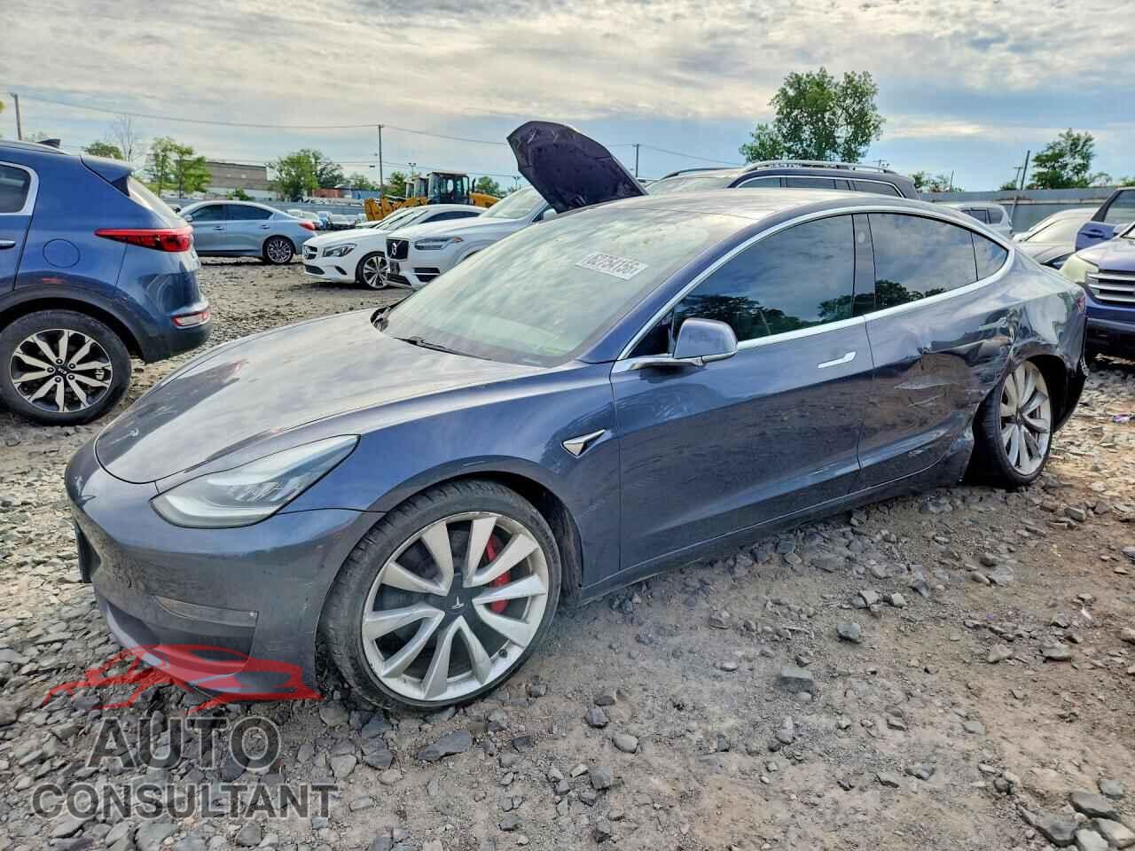 TESLA MODEL 3 2019 - 5YJ3E1EB3KF237567