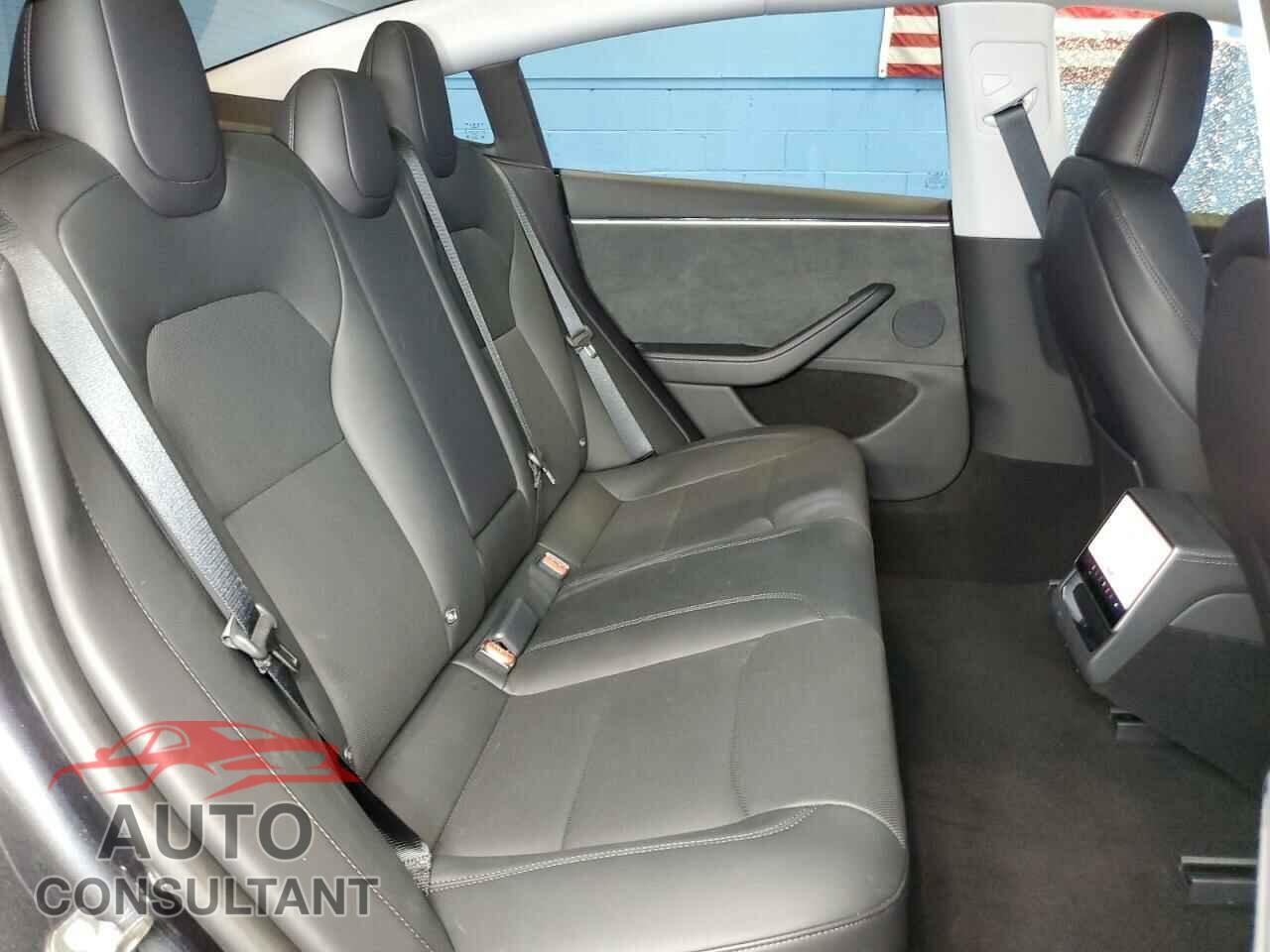 TESLA MODEL 3 2024 - 5YJ3E1EB0RF736711