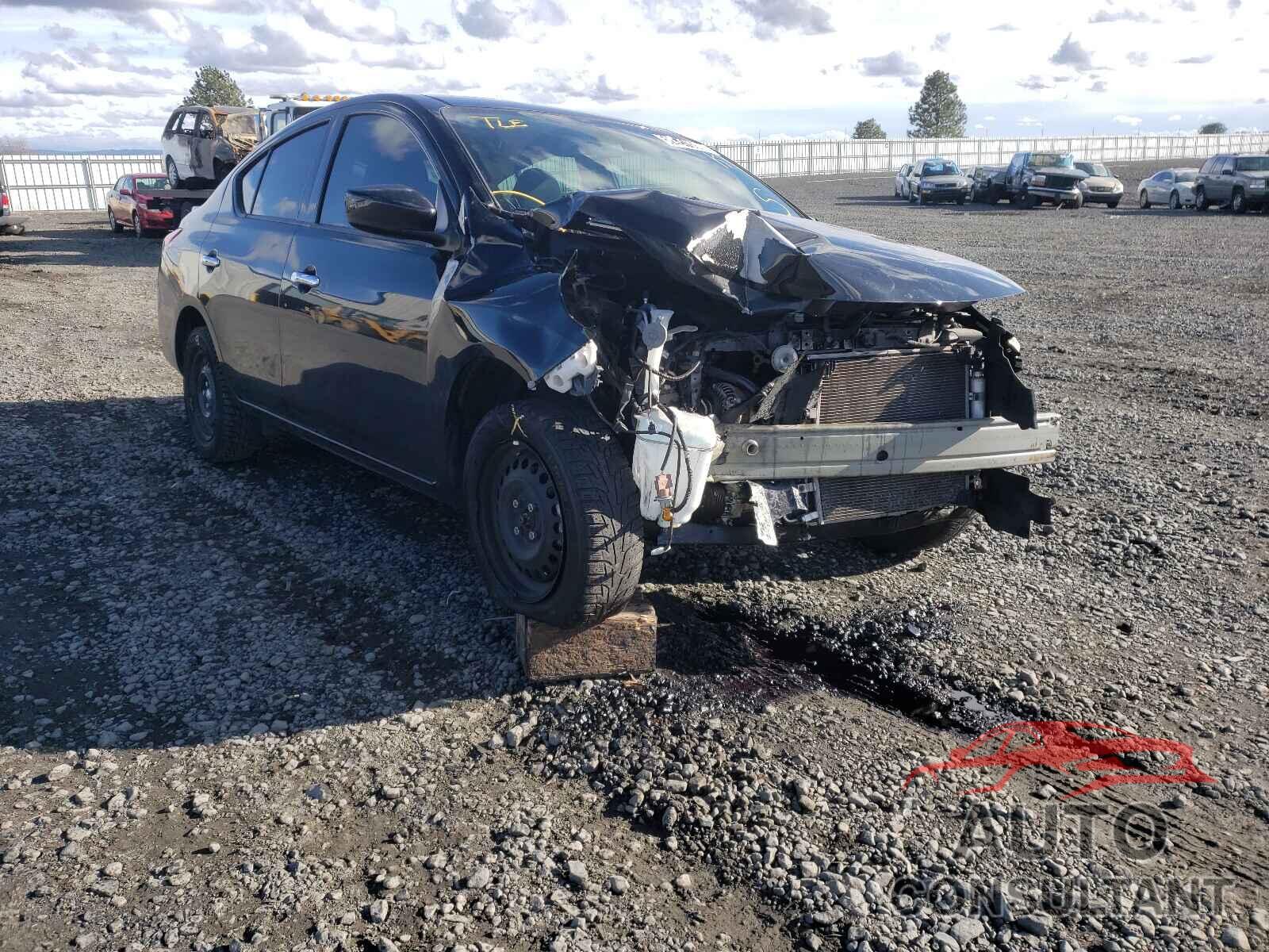 NISSAN VERSA 2018 - 3N1CN7APXJL844931