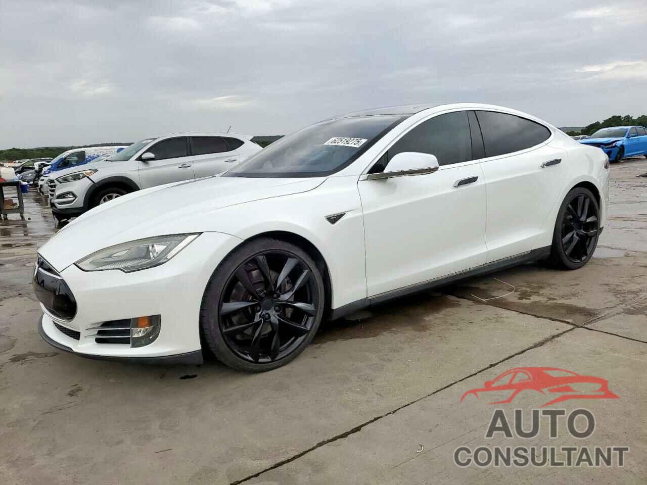 TESLA MODEL S 2013 - 5YJSA1DP8DFP05283