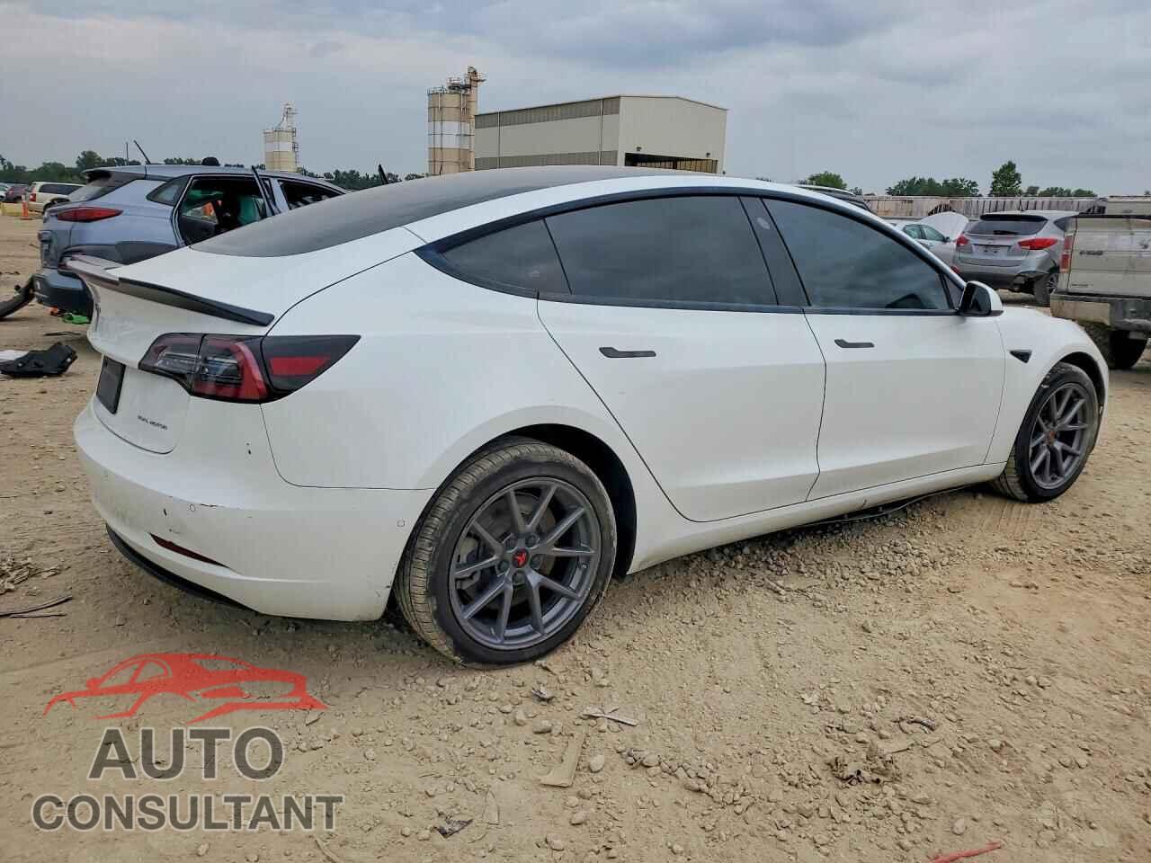 TESLA MODEL 3 2022 - 5YJ3E1EB3NF166164