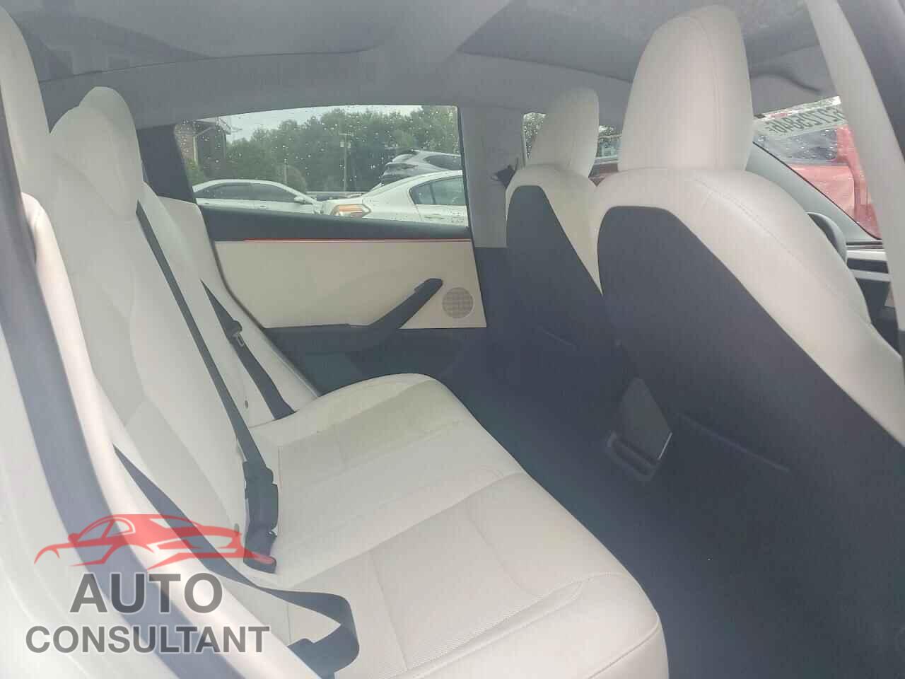 TESLA MODEL 3 2024 - 5YJ3E1EA9RF784246