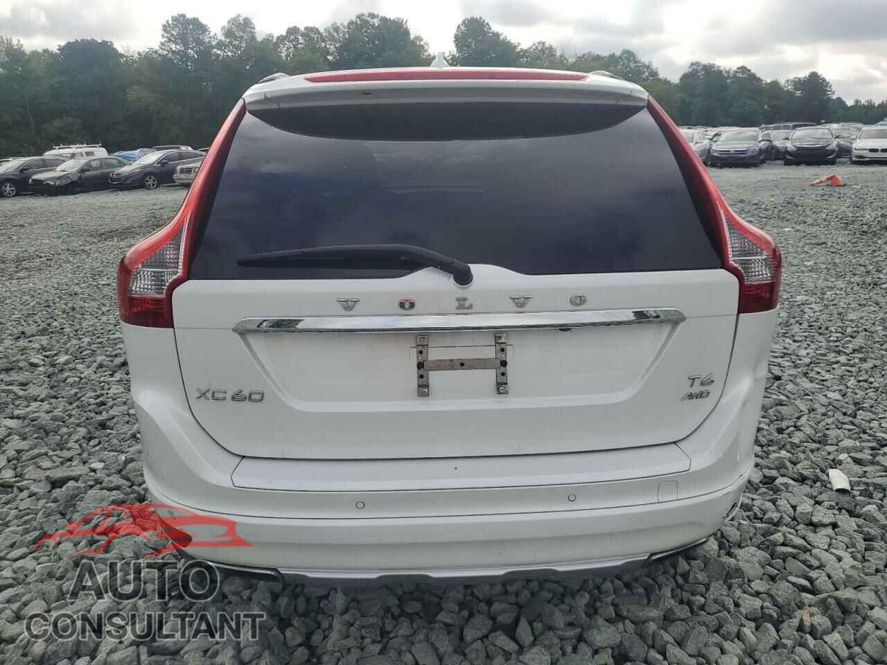 VOLVO XC60 2015 - YV4902RM7F2684595