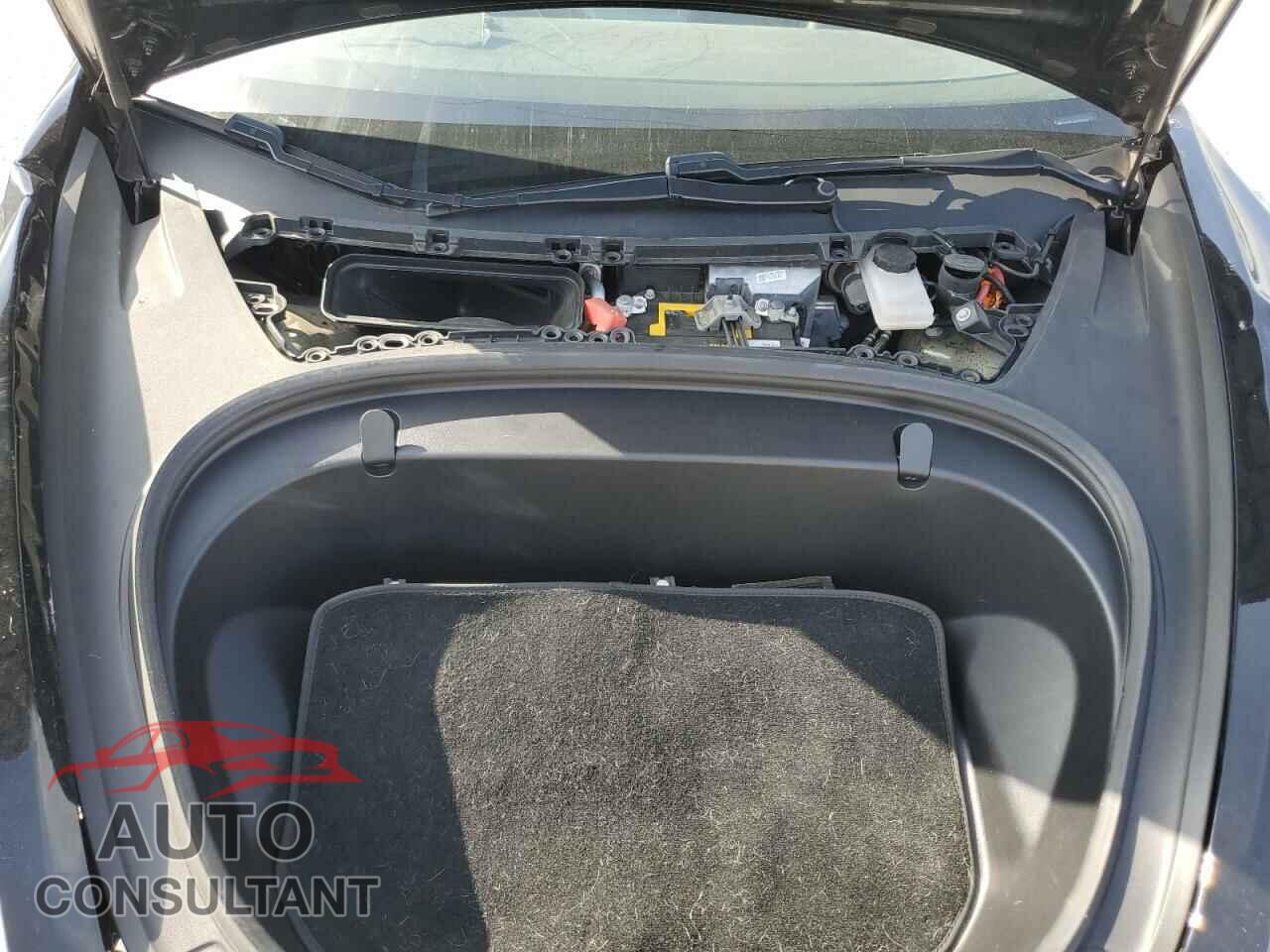 TESLA MODEL 3 2018 - 5YJ3E1EA6JF015966