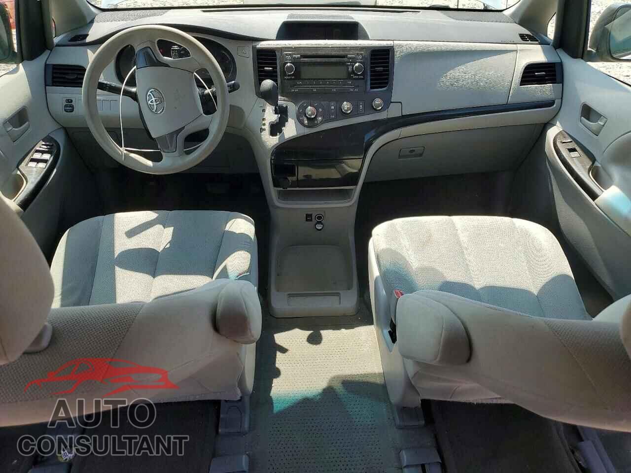 TOYOTA SIENNA 2014 - 5TDZK3DC2ES451989