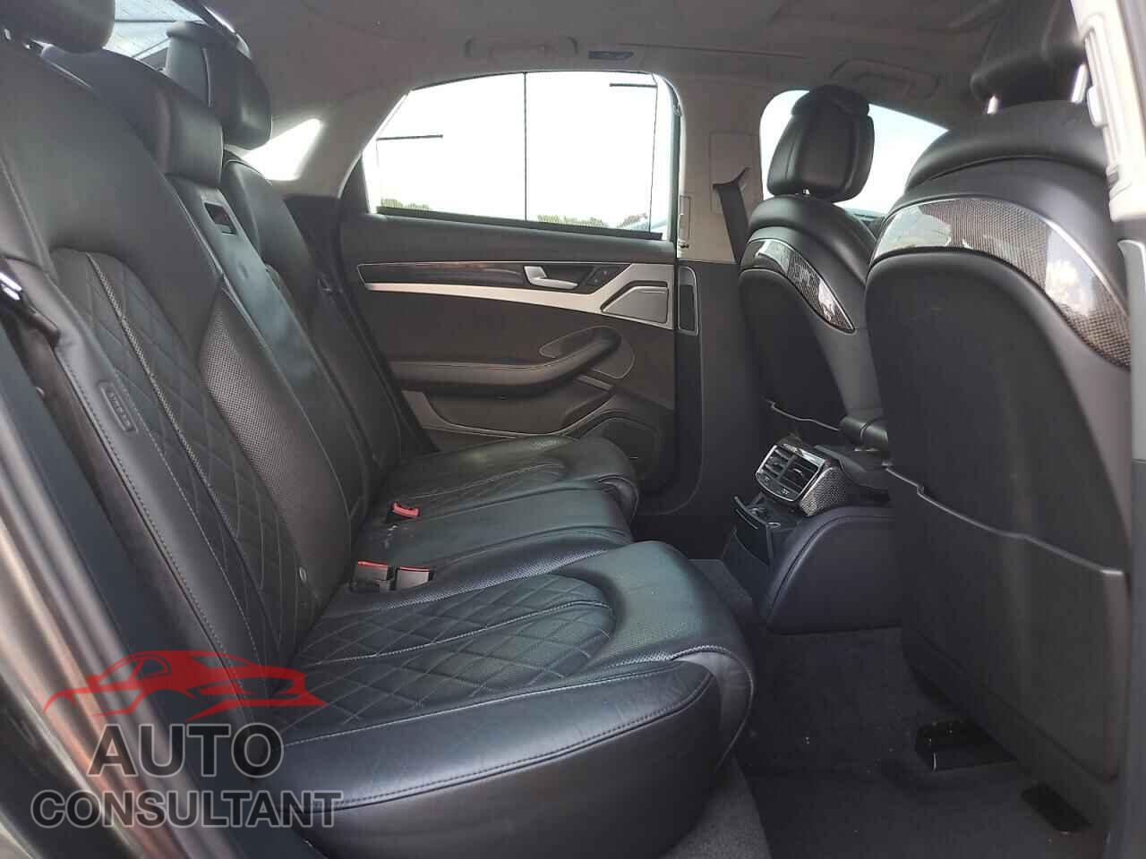 AUDI S8 2013 - WAUD2AFD4DN020379
