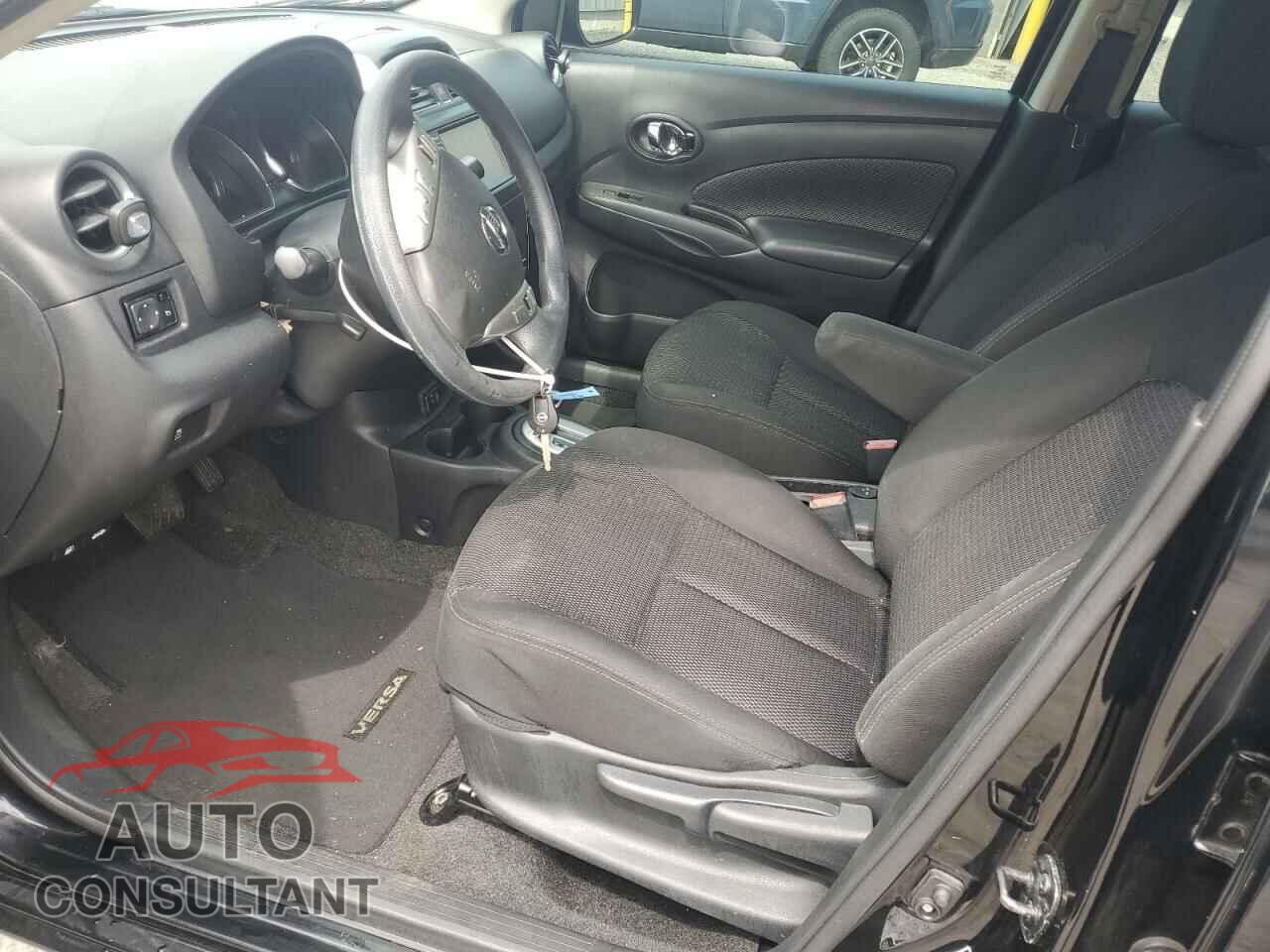 NISSAN VERSA 2019 - 3N1CN7AP3KL813828