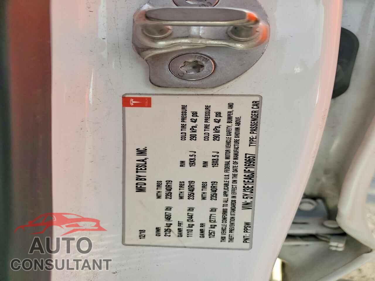 TESLA MODEL 3 2018 - 5YJ3E1EA6JF169657