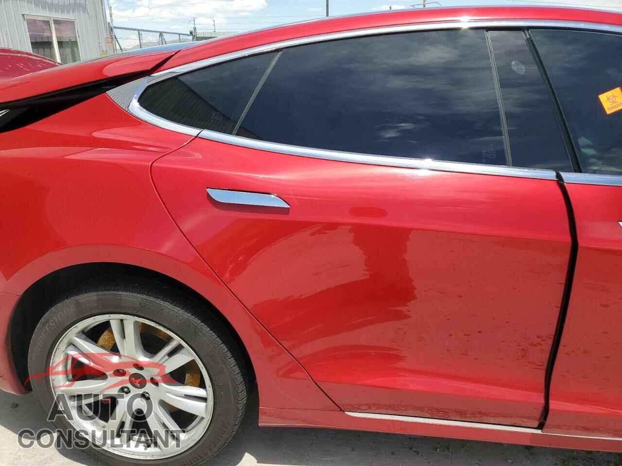 TESLA MODEL S 2020 - 5YJSA1E43LF382585