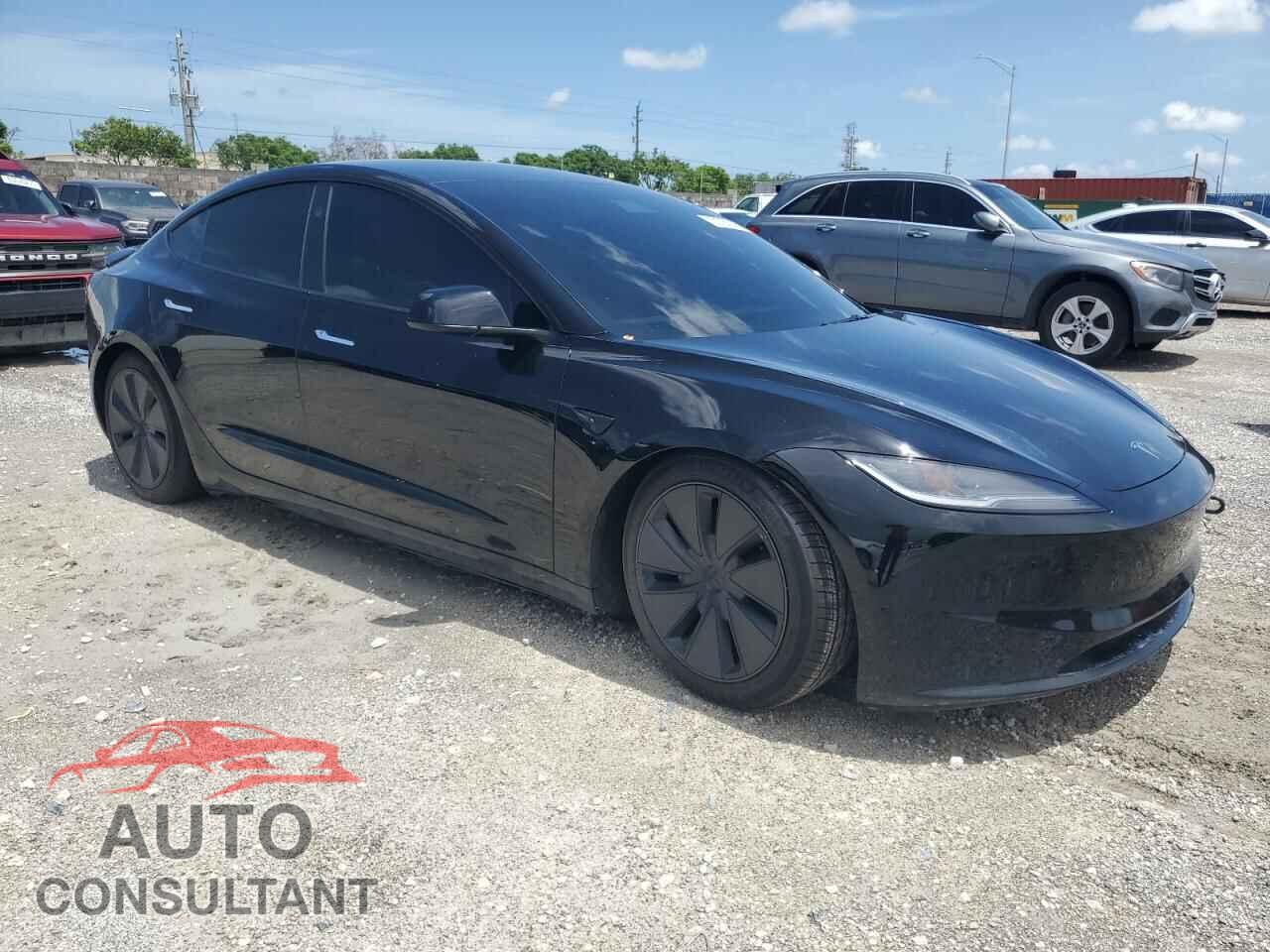 TESLA MODEL 3 2025 - 5YJ3E1EA1SF923338
