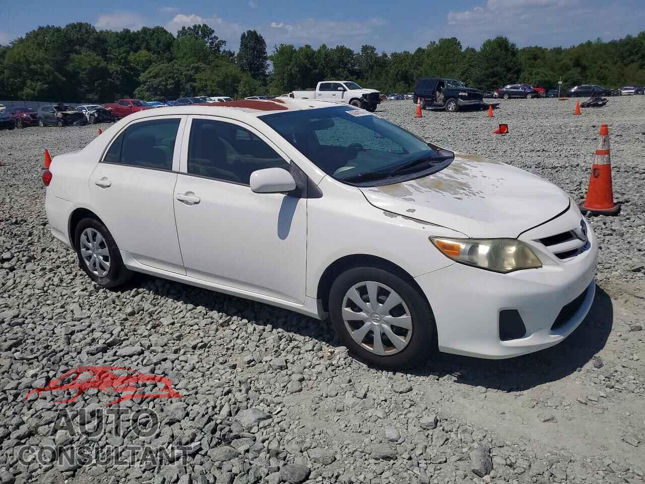 TOYOTA COROLLA 2013 - 5YFBU4EEXDP083148