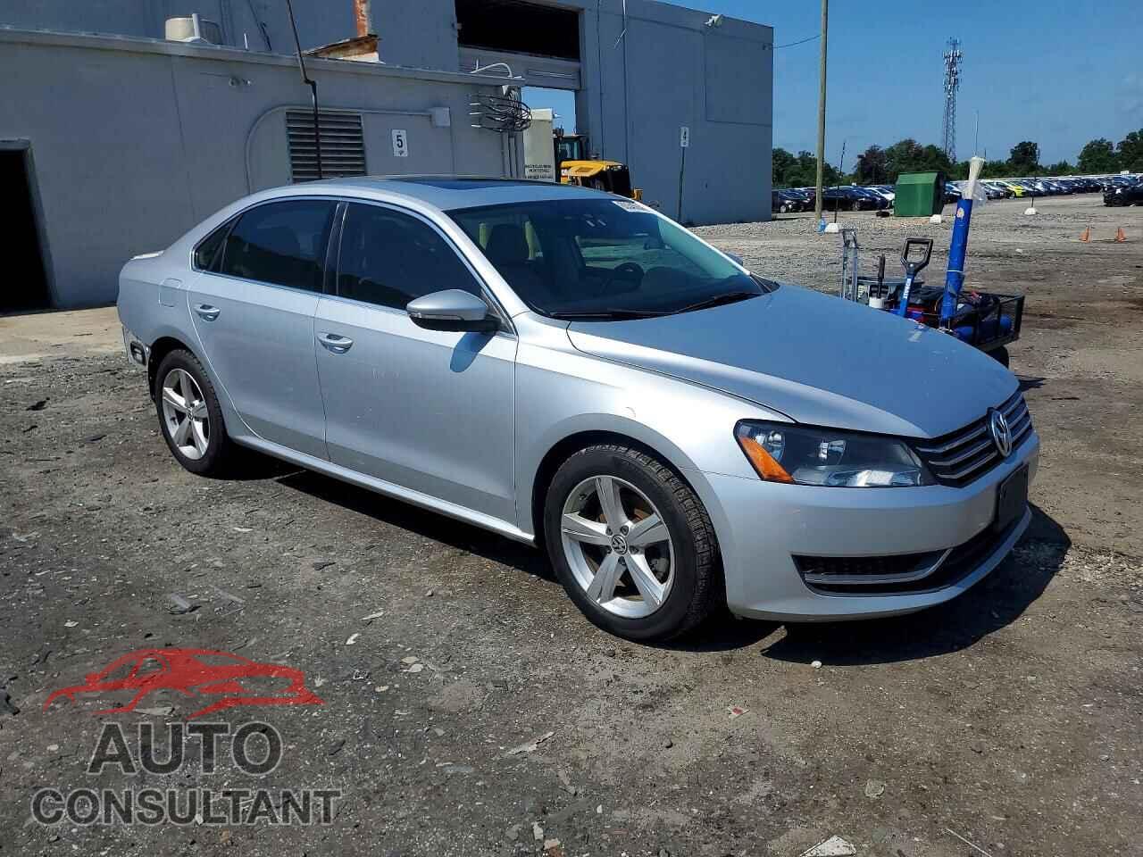 VOLKSWAGEN PASSAT 2012 - 1VWBP7A30CC073102