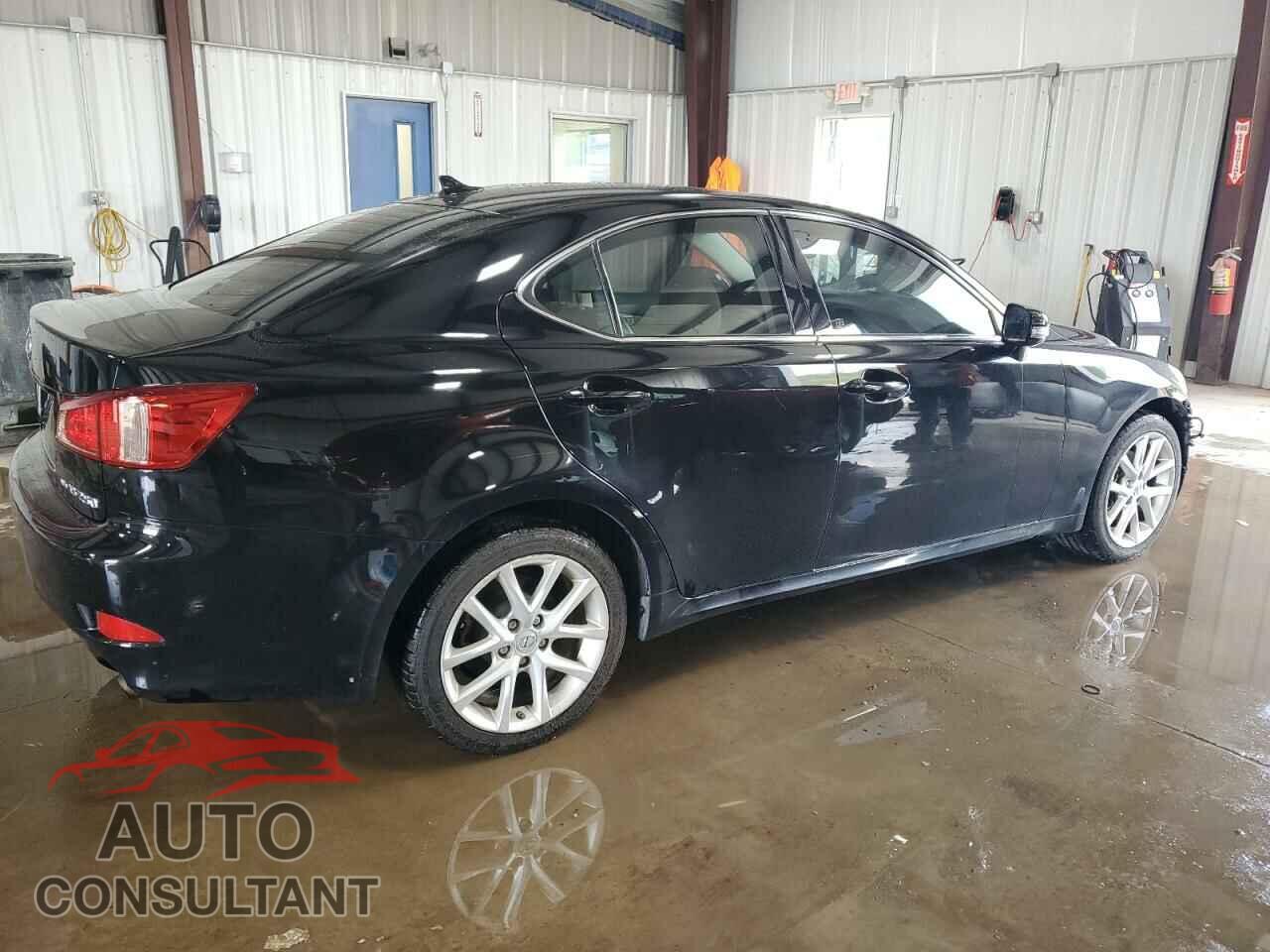 LEXUS IS 2012 - JTHCF5C21C5059246