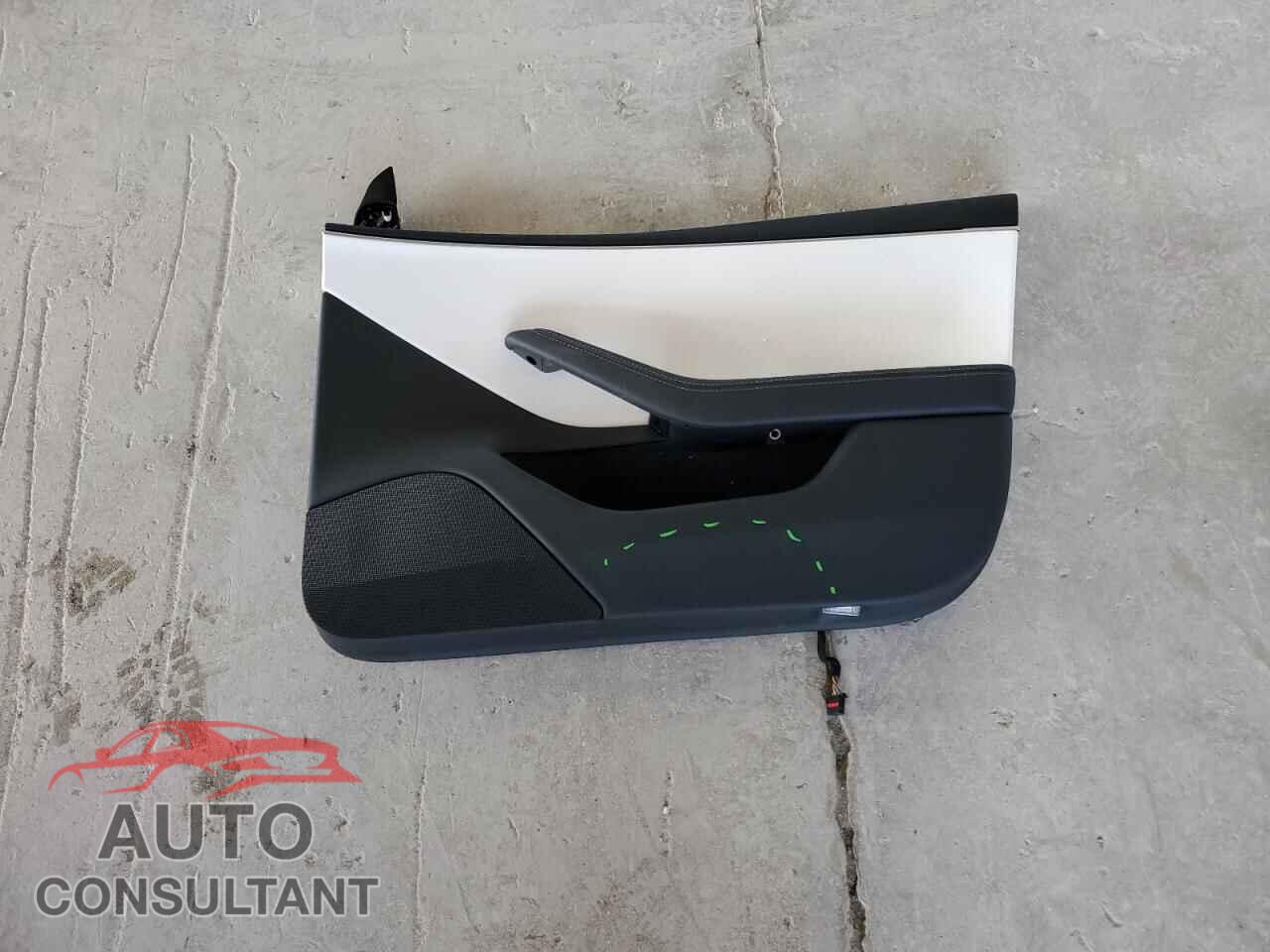 TESLA MODEL 3 2025 - 5YJ3E1EA5SF019928