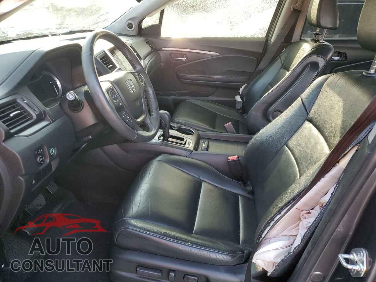 HONDA PILOT 2017 - 5FNYF5H56HB035783