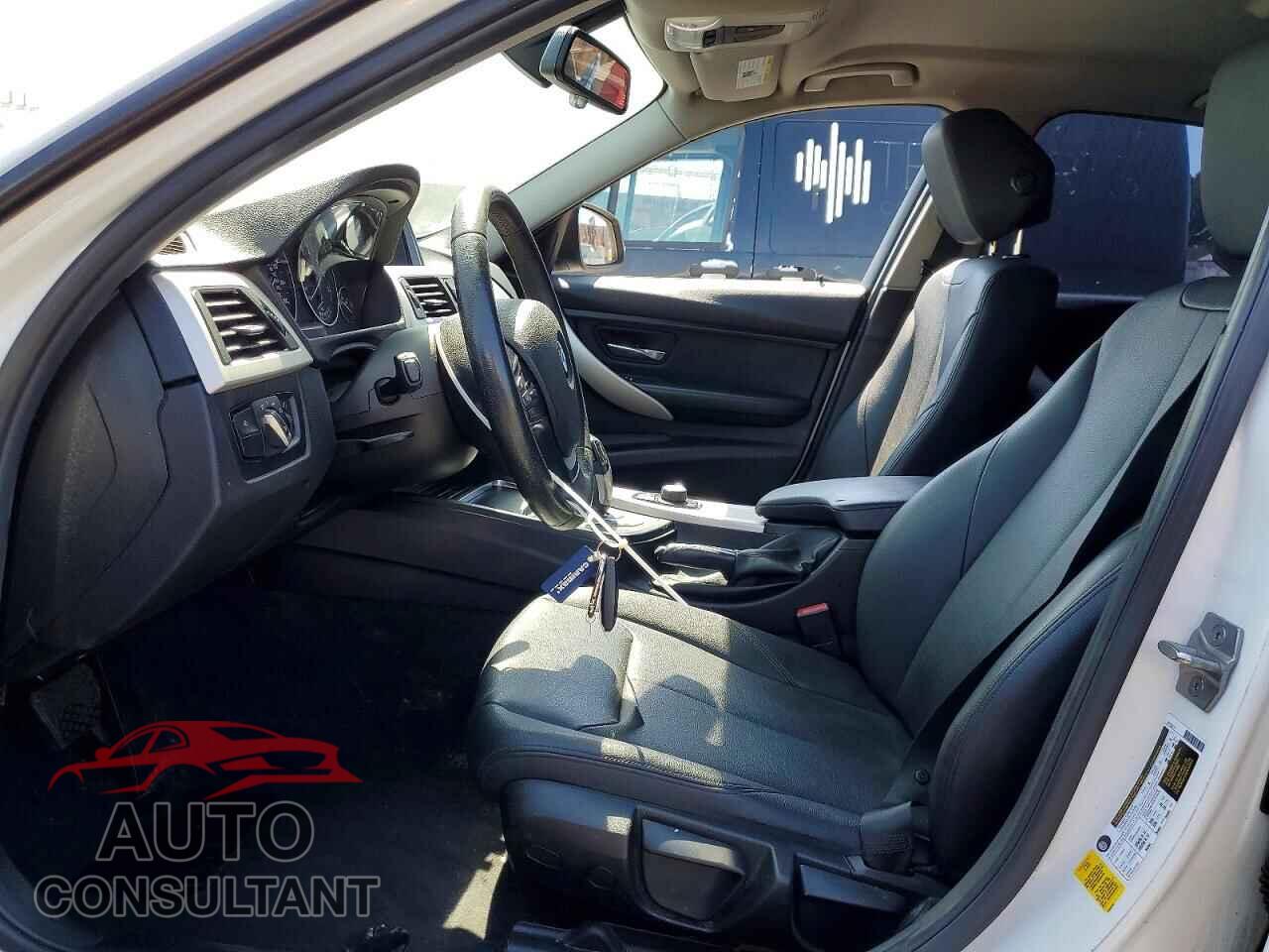 BMW 3 SERIES 2017 - WBA8A9C50HK619917
