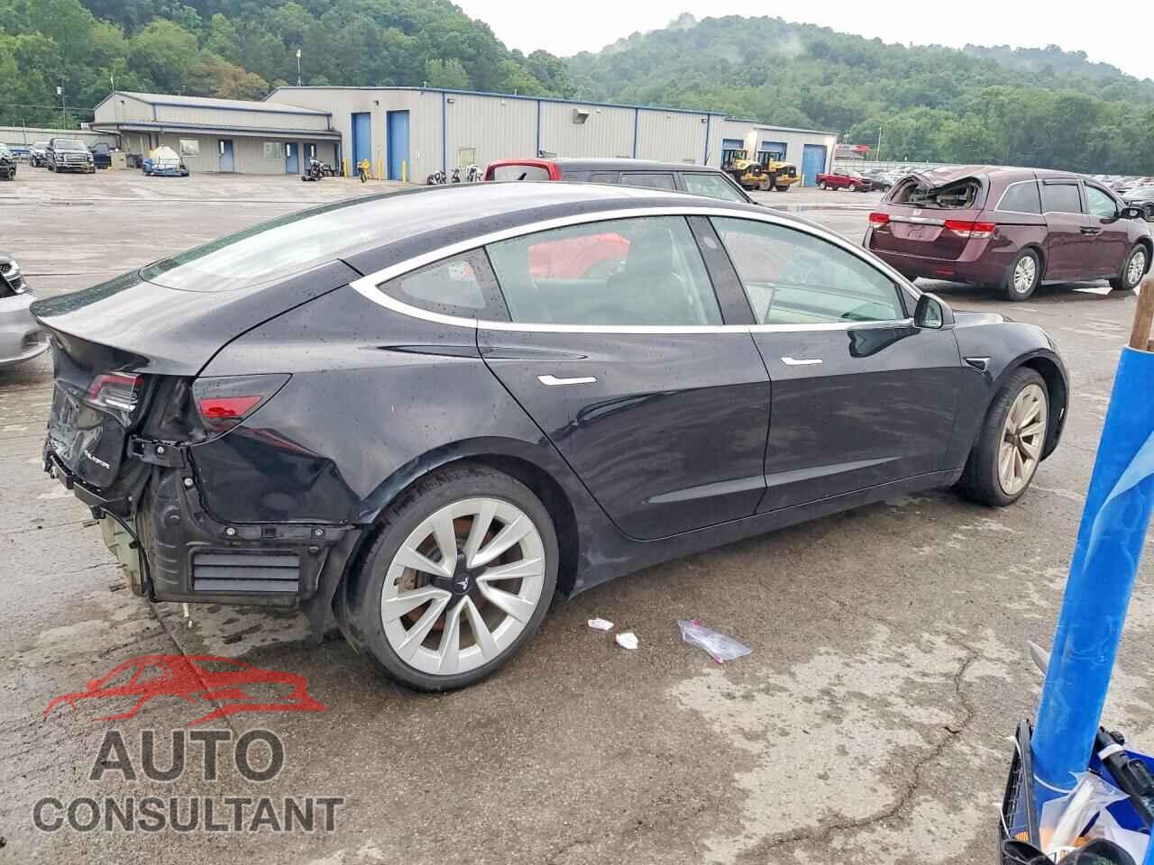 TESLA MODEL 3 2018 - 5YJ3E1EB2JF118746