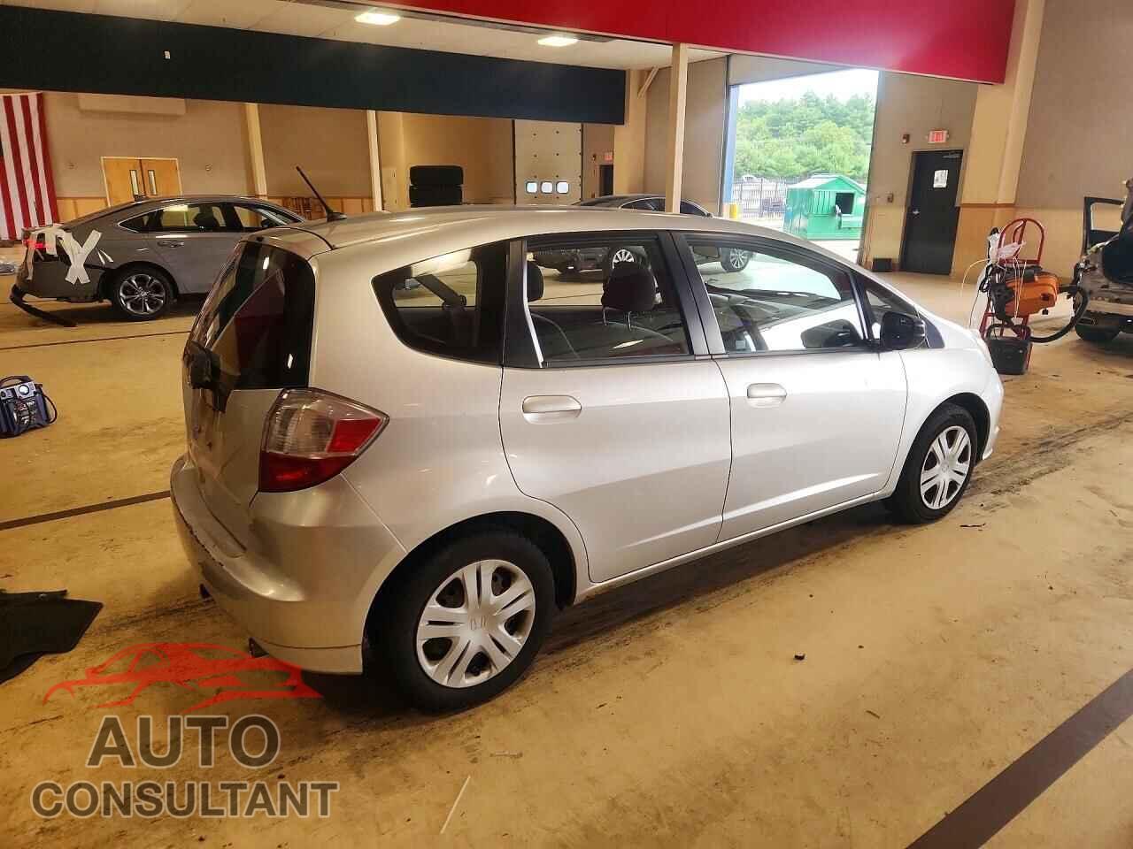 HONDA FIT 2011 - JHMGE8H33BC008512
