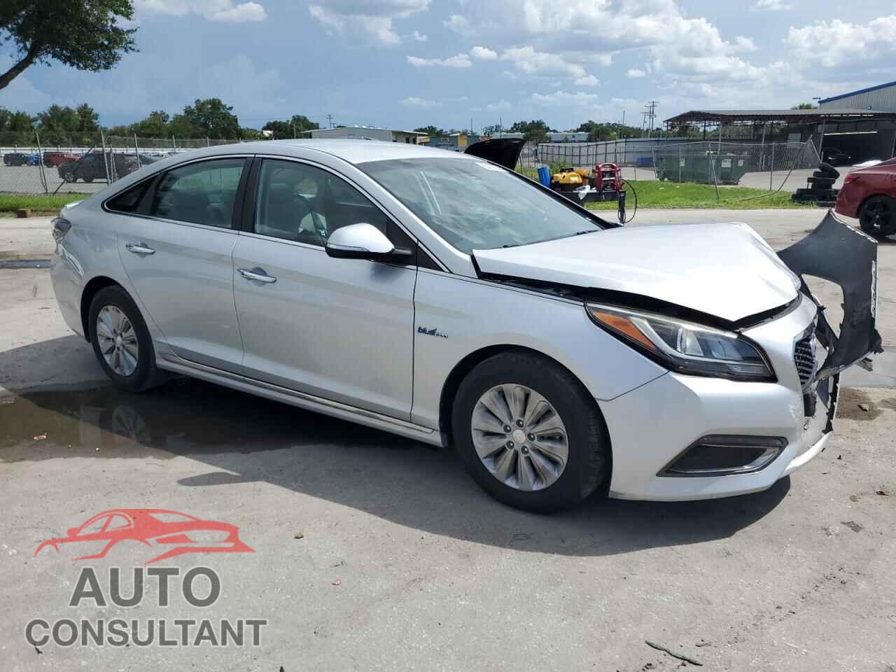 HYUNDAI SONATA 2017 - KMHE24L14HA043561