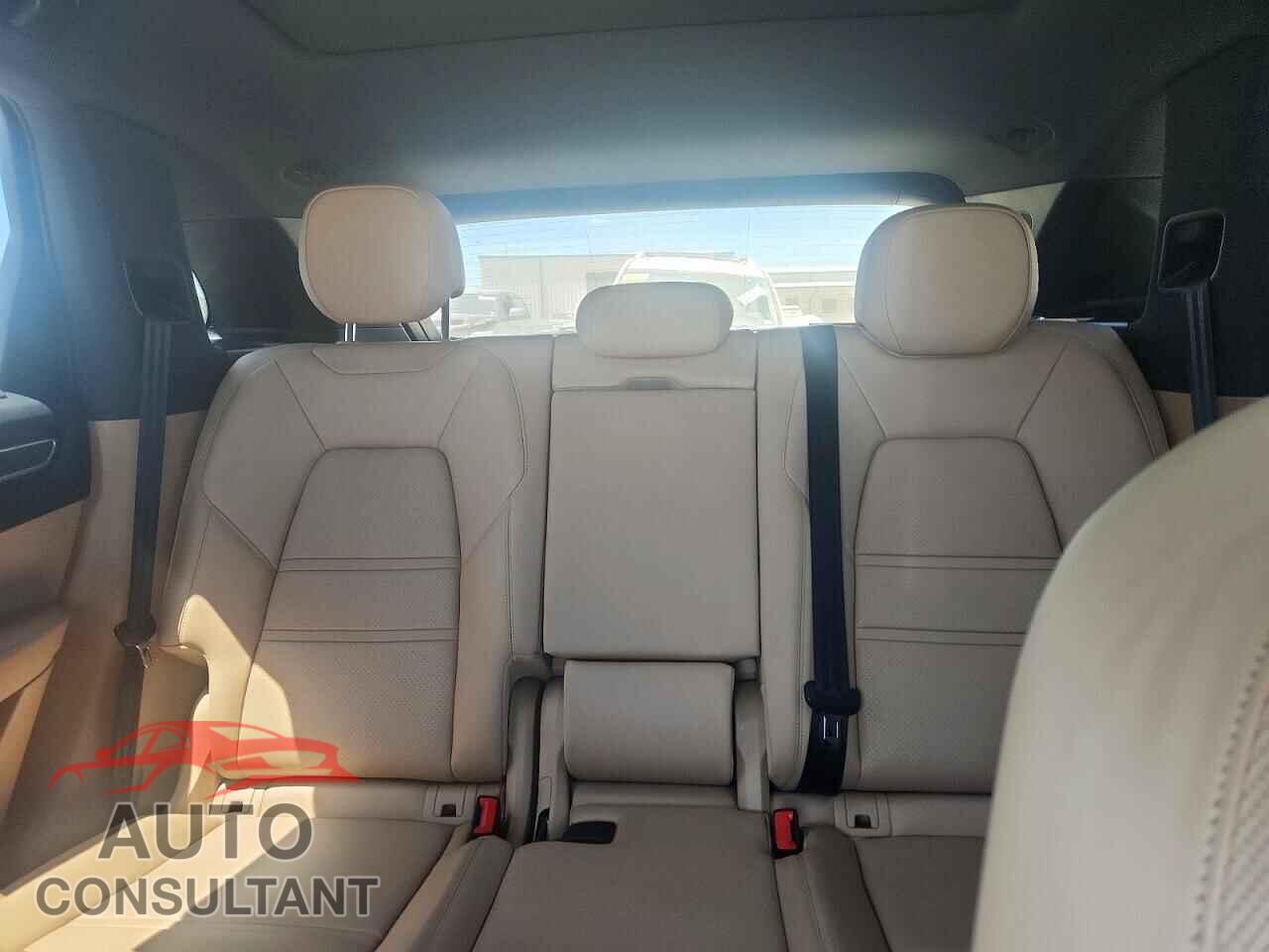 PORSCHE CAYENNE 2019 - WP1AE2AY6KDA51633