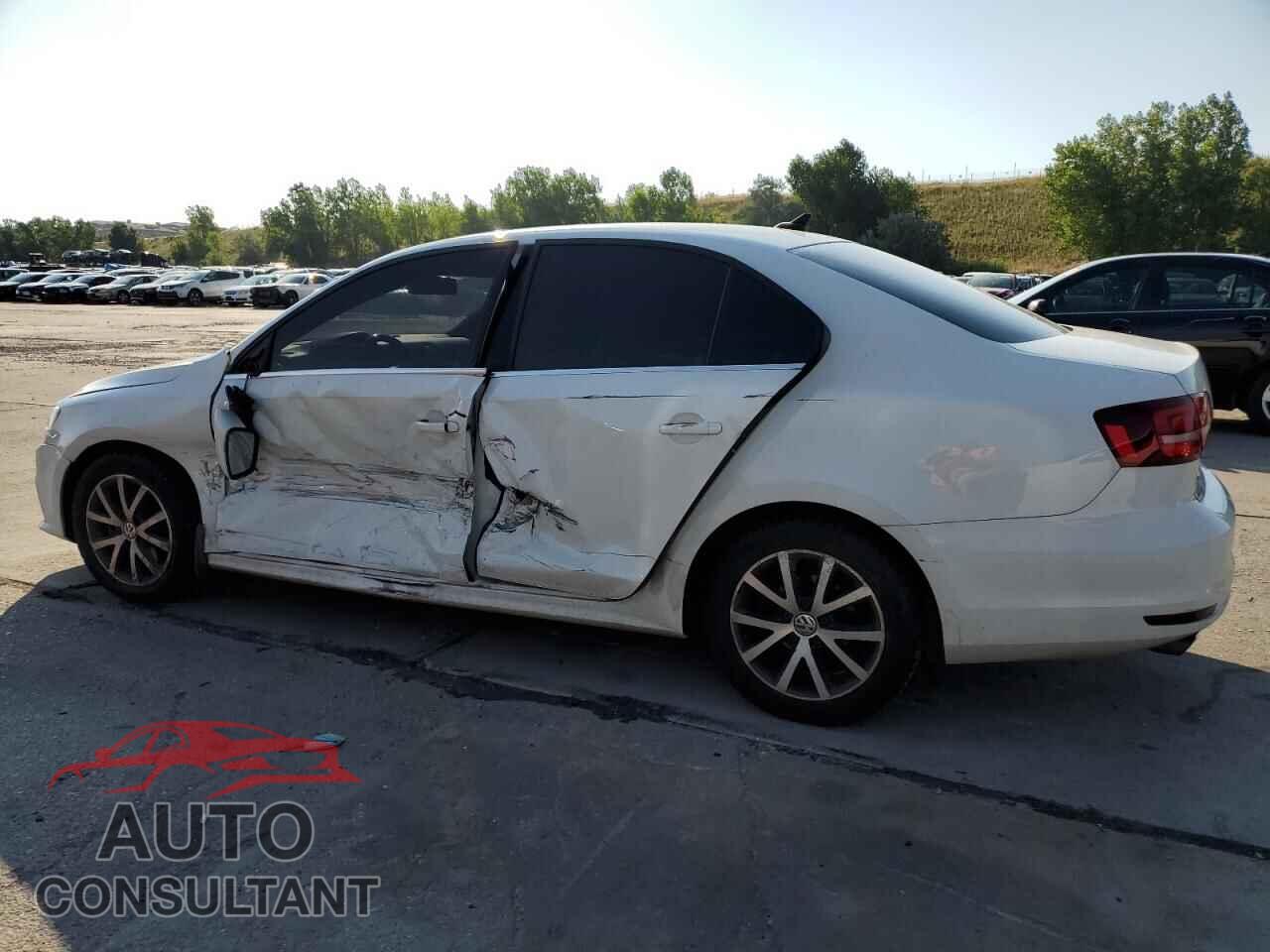 VOLKSWAGEN JETTA 2017 - 3VWDB7AJ4HM384429