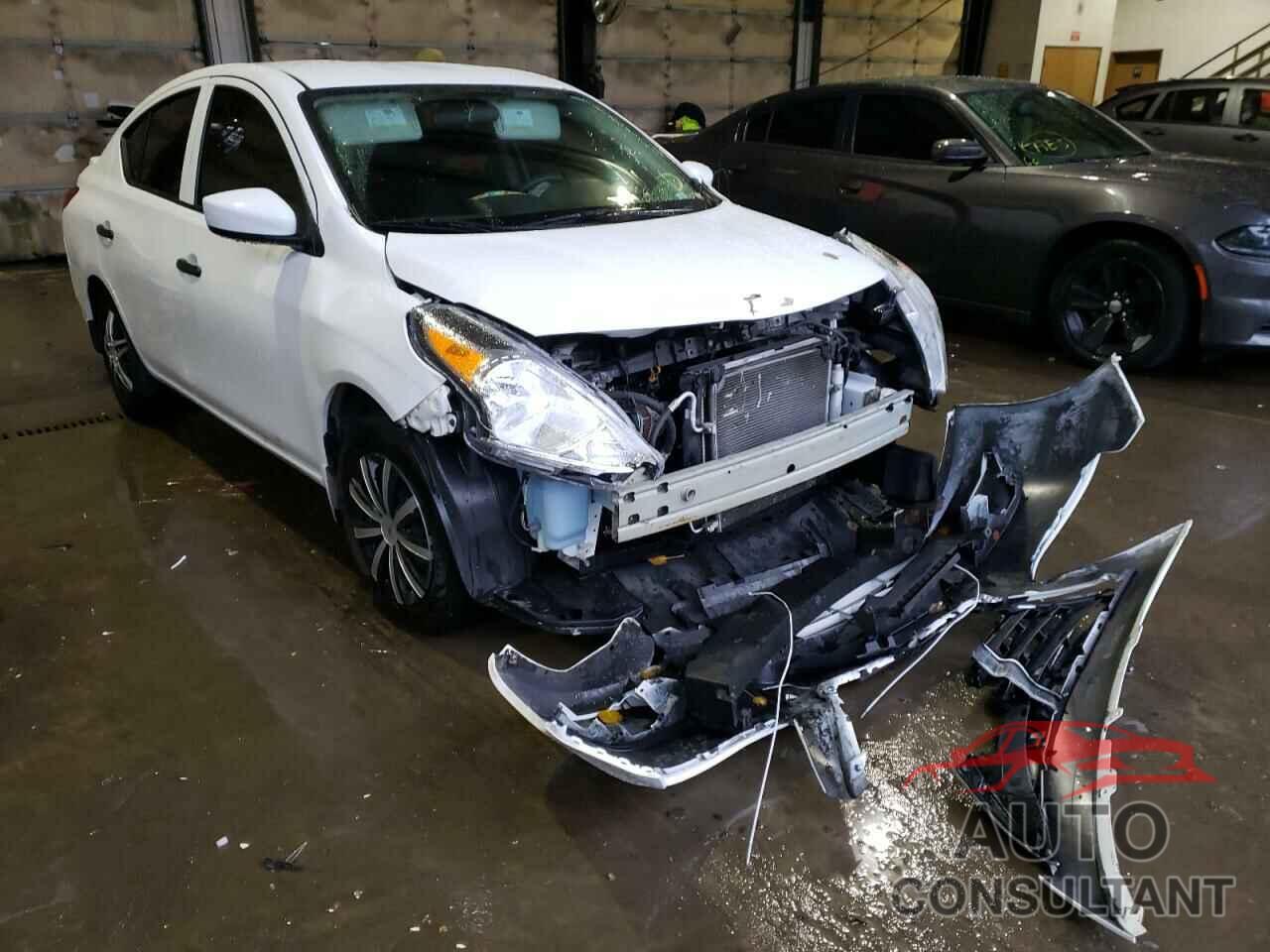 NISSAN VERSA 2019 - 3N1CN7AP7KL831037