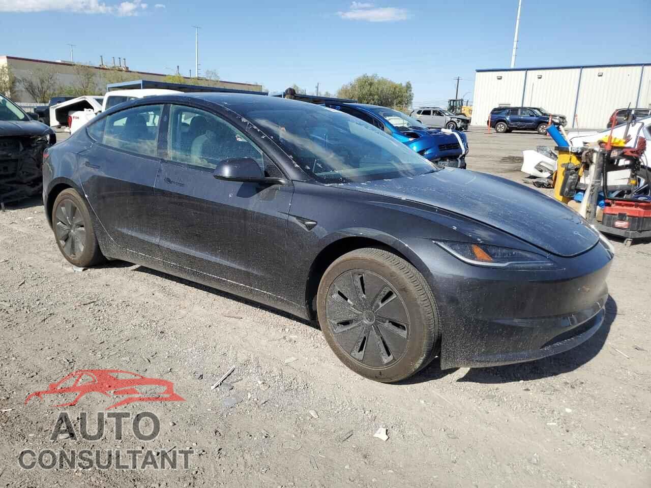 TESLA MODEL 3 2024 - 5YJ3E1EA5RF737487