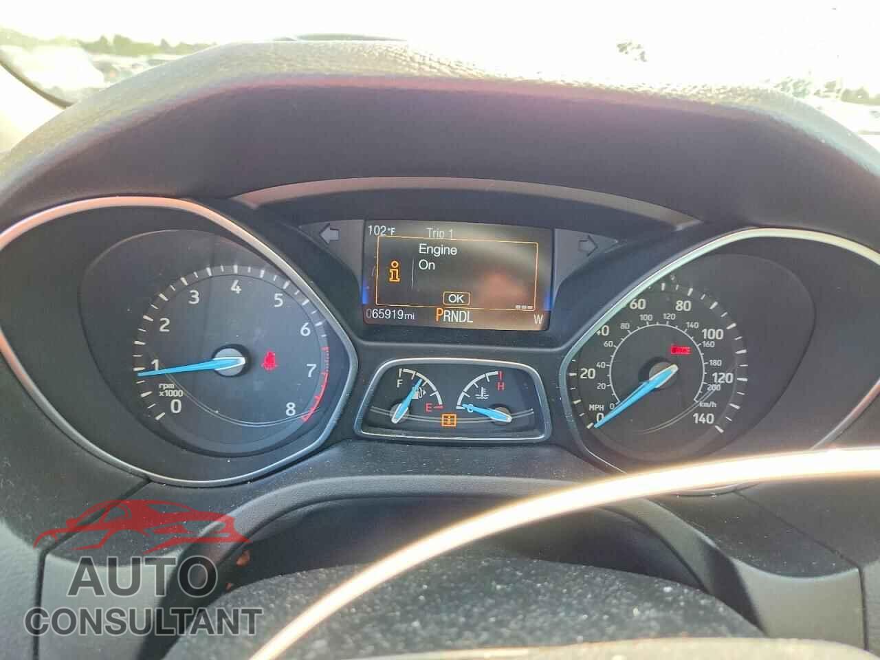FORD FOCUS 2017 - 1FADP3K27HL208745