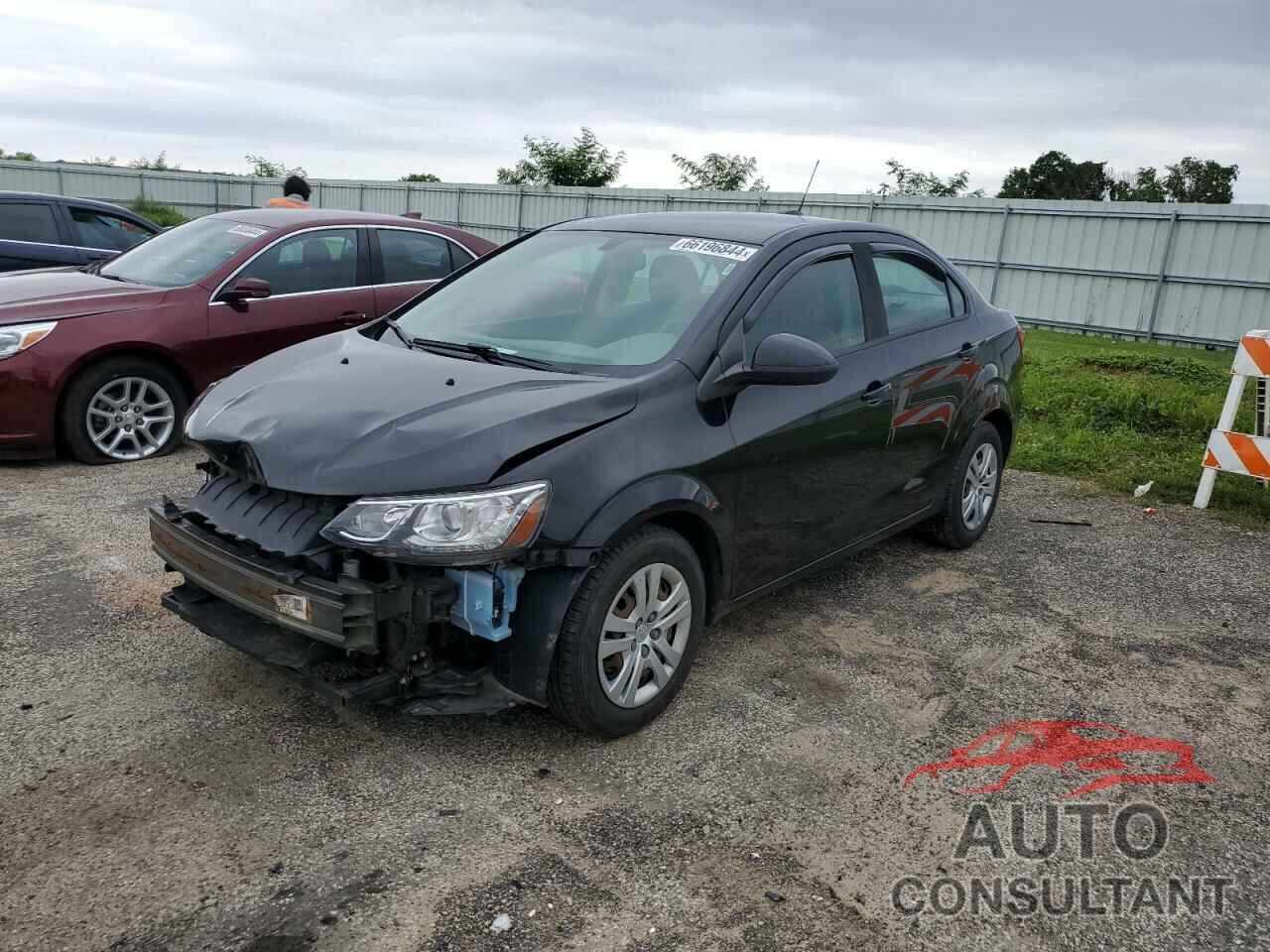 CHEVROLET SONIC 2017 - 1G1JB5SH6H4168897