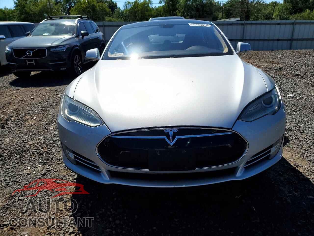 TESLA MODEL S 2012 - 5YJSA1DN8CFP02395