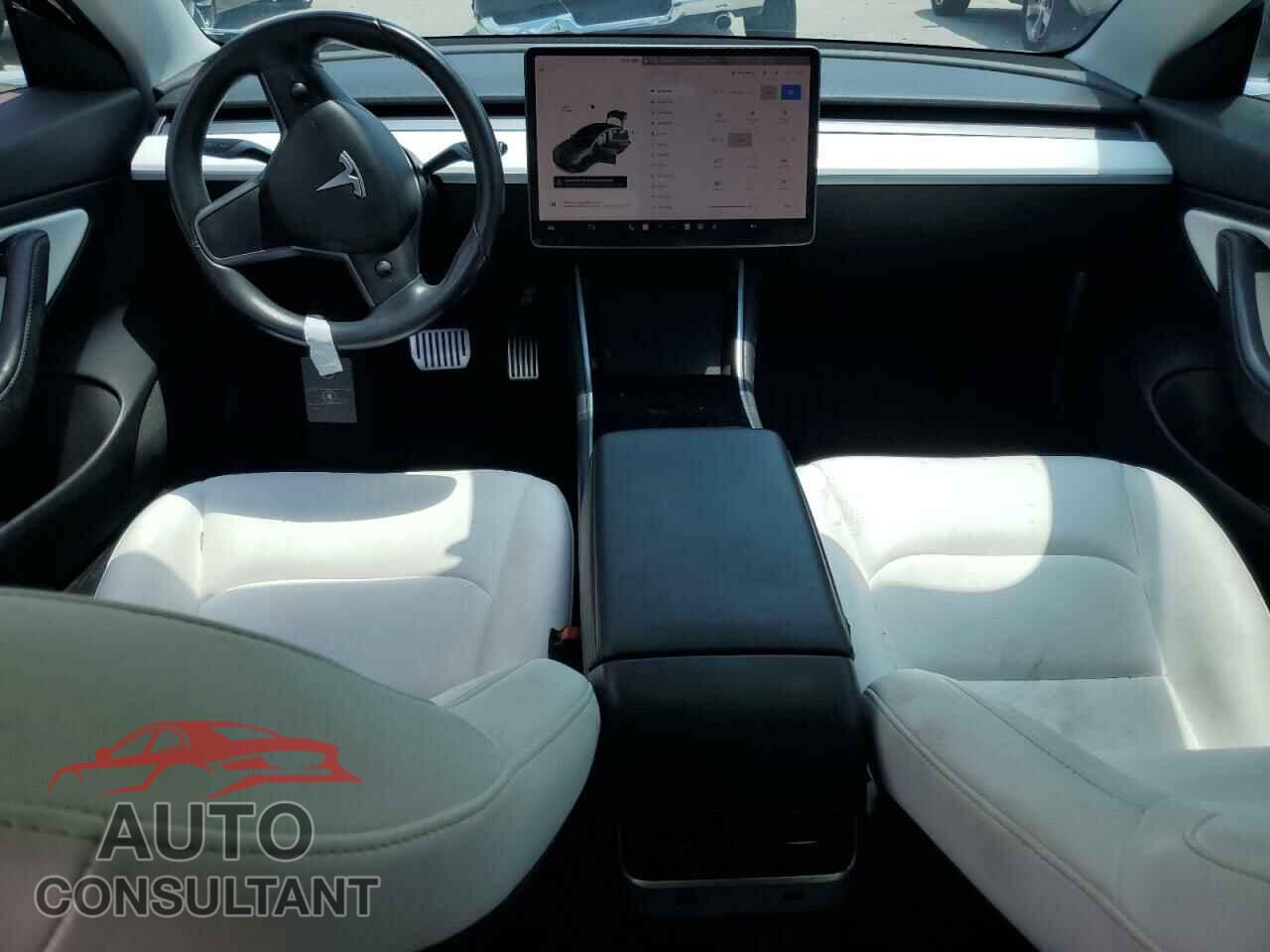 TESLA MODEL 3 2019 - 5YJ3E1EB5KF195290