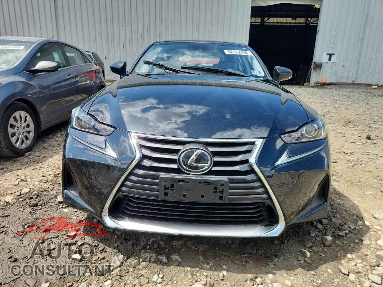 LEXUS IS 2019 - JTHC81D27K5039518