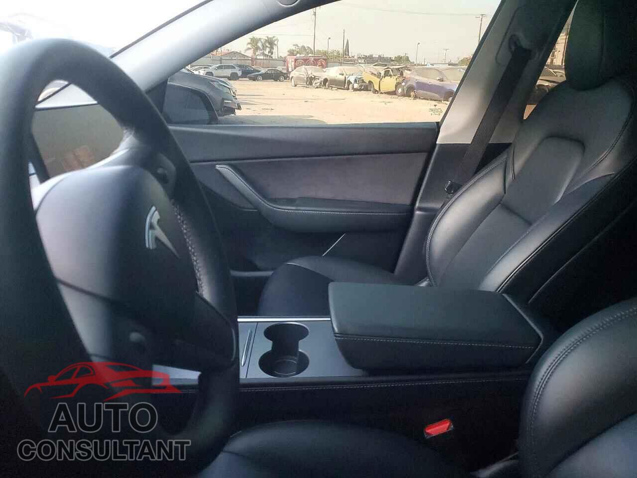 TESLA MODEL Y 2022 - 7SAYGDEE3NF467550
