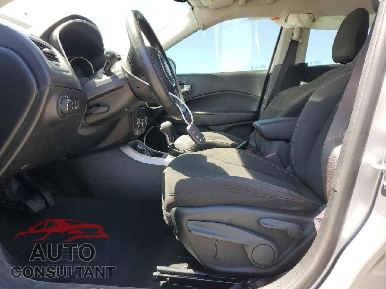JEEP COMPASS 2017 - 3C4NJDAB3HT629342