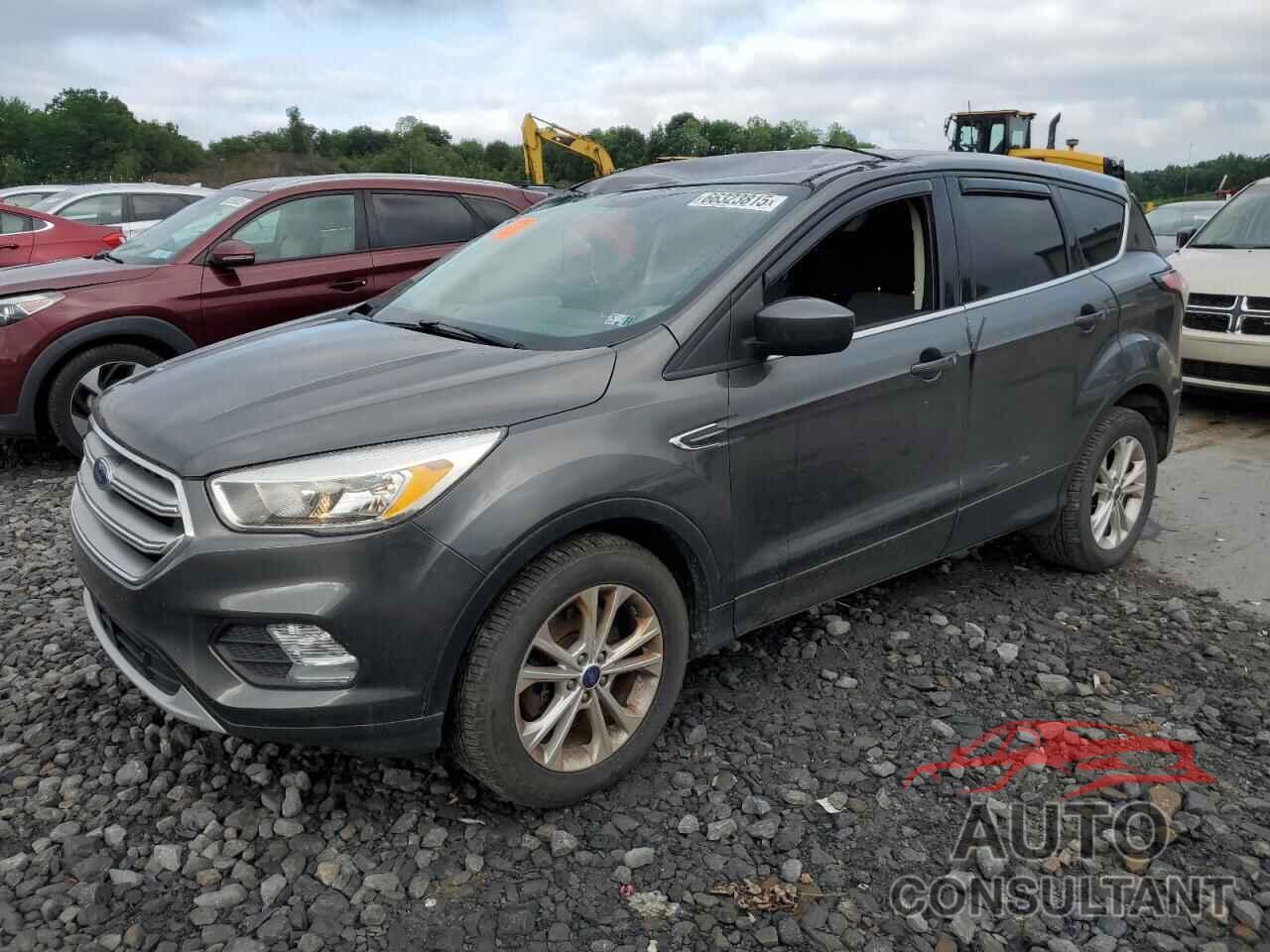 FORD ESCAPE 2017 - 1FMCU9GD2HUC21386