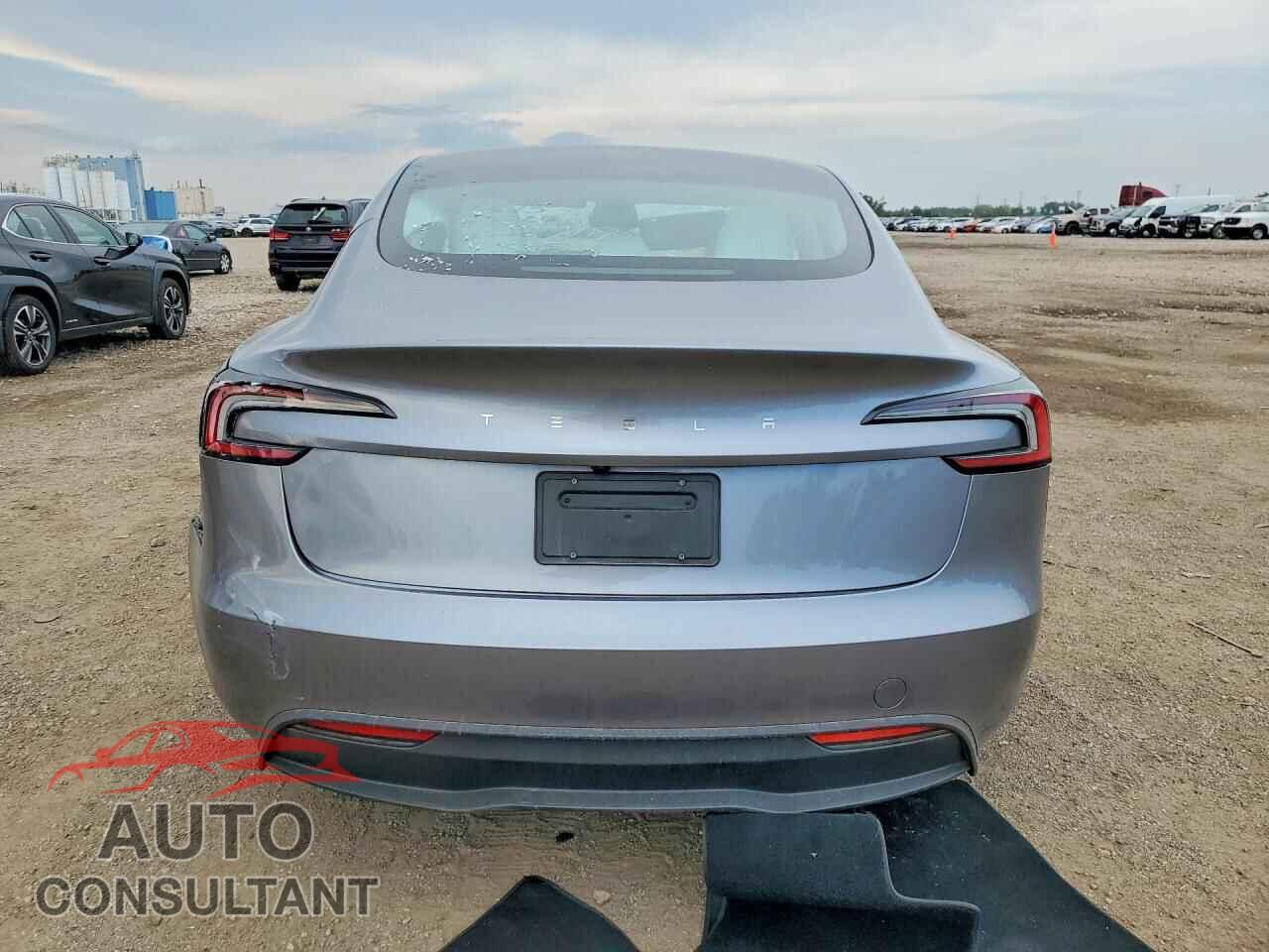 TESLA MODEL 3 2025 - 5YJ3E1EA2SF076605