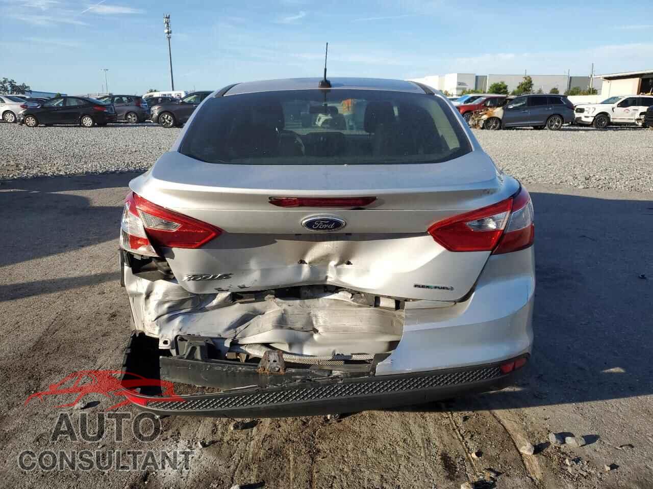 FORD FOCUS 2014 - 1FADP3E24EL406254