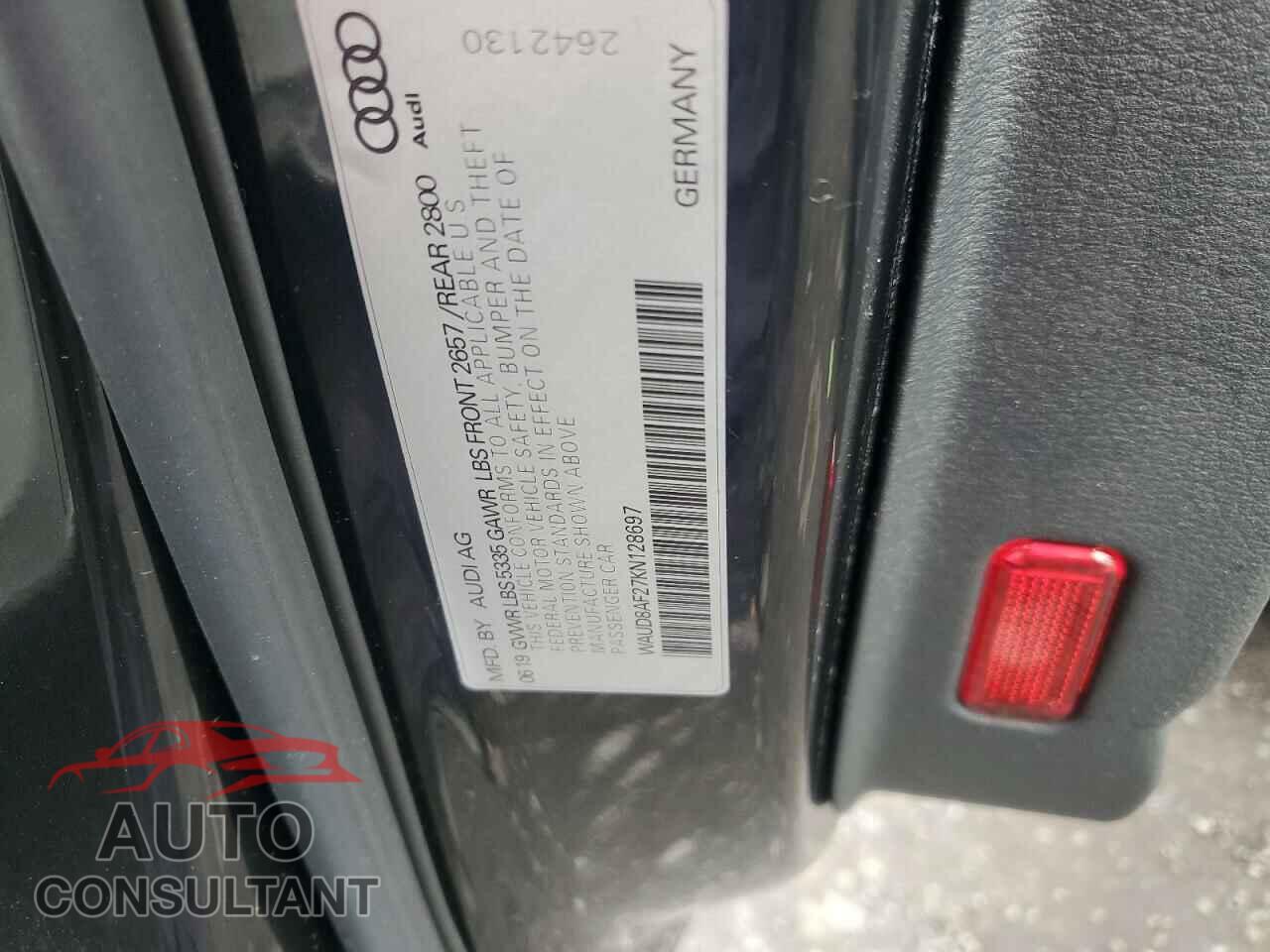 AUDI A6 2019 - WAUD8AF27KN128697