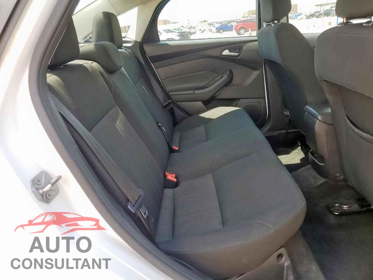 FORD FOCUS 2018 - 1FADP3F28JL288637