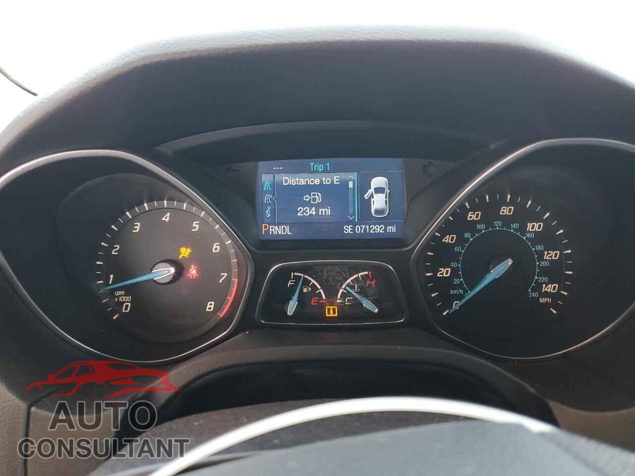 FORD FOCUS 2014 - 1FADP3F27EL374611