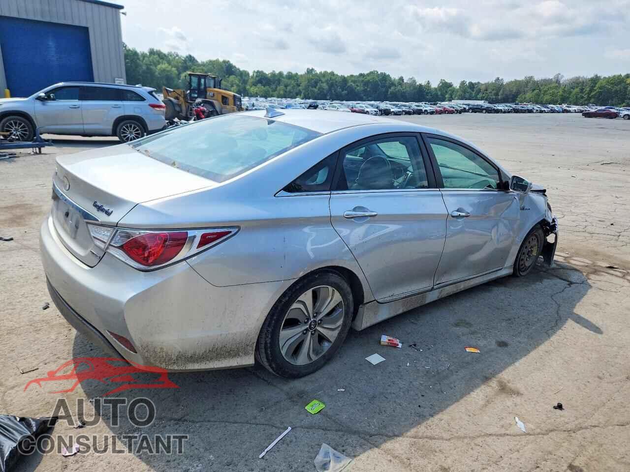 HYUNDAI SONATA 2013 - KMHEC4A48DA083792