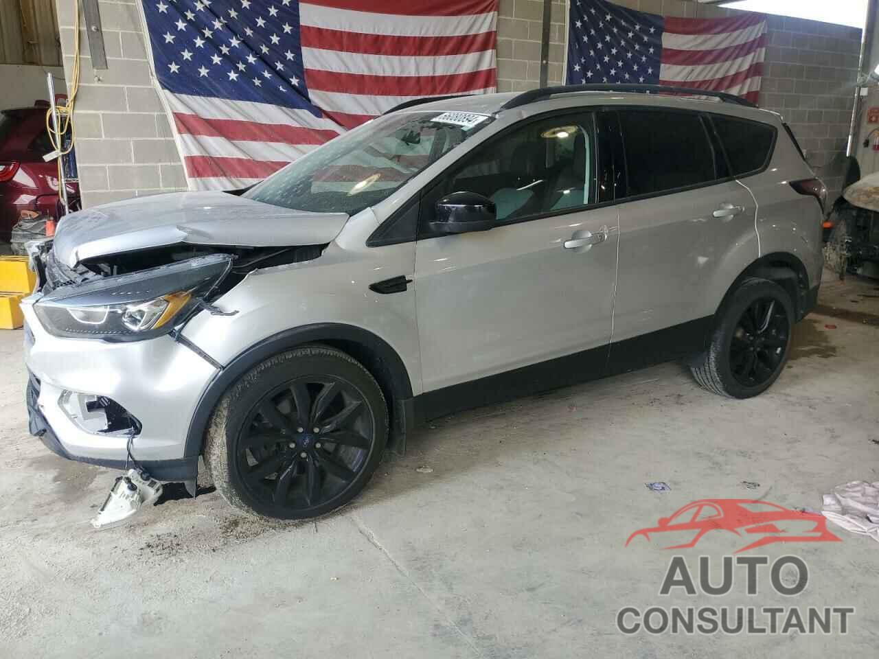 FORD ESCAPE 2017 - 1FMCU9G99HUB83392