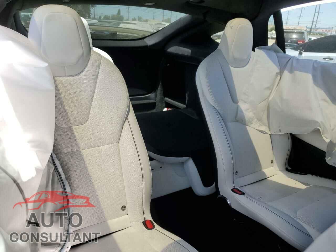 TESLA MODEL X 2023 - 7SAXCBE65PF376285