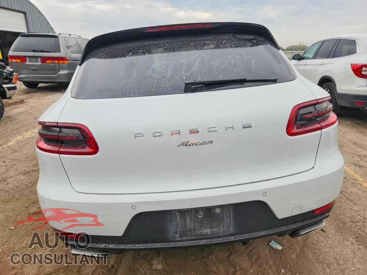 PORSCHE MACAN 2018 - WP1AA2A58JLB16617