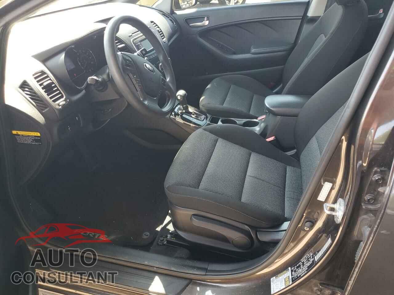 KIA FORTE 2017 - 3KPFK4A75HE020299