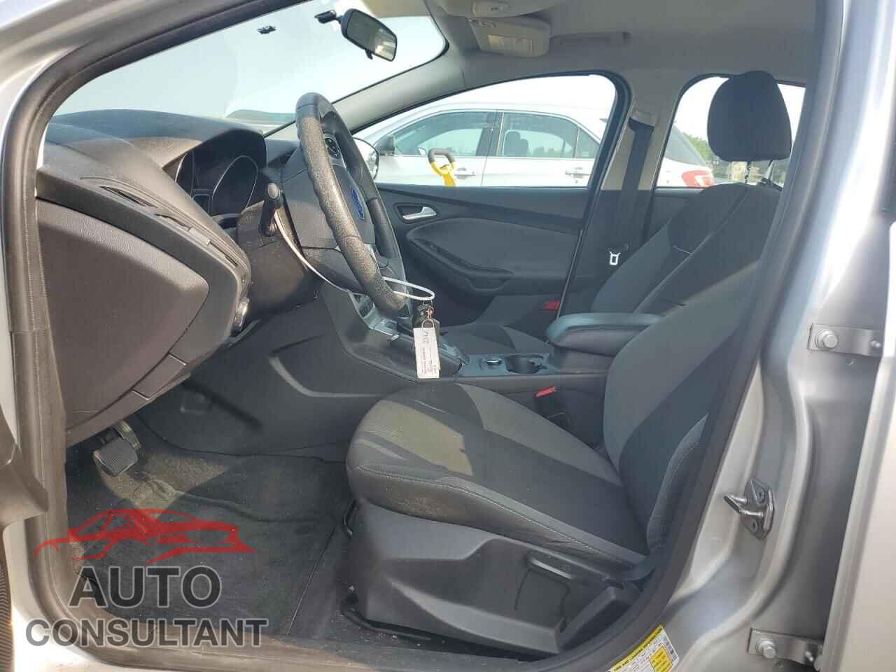 FORD FOCUS 2014 - 1FADP3F2XEL457269