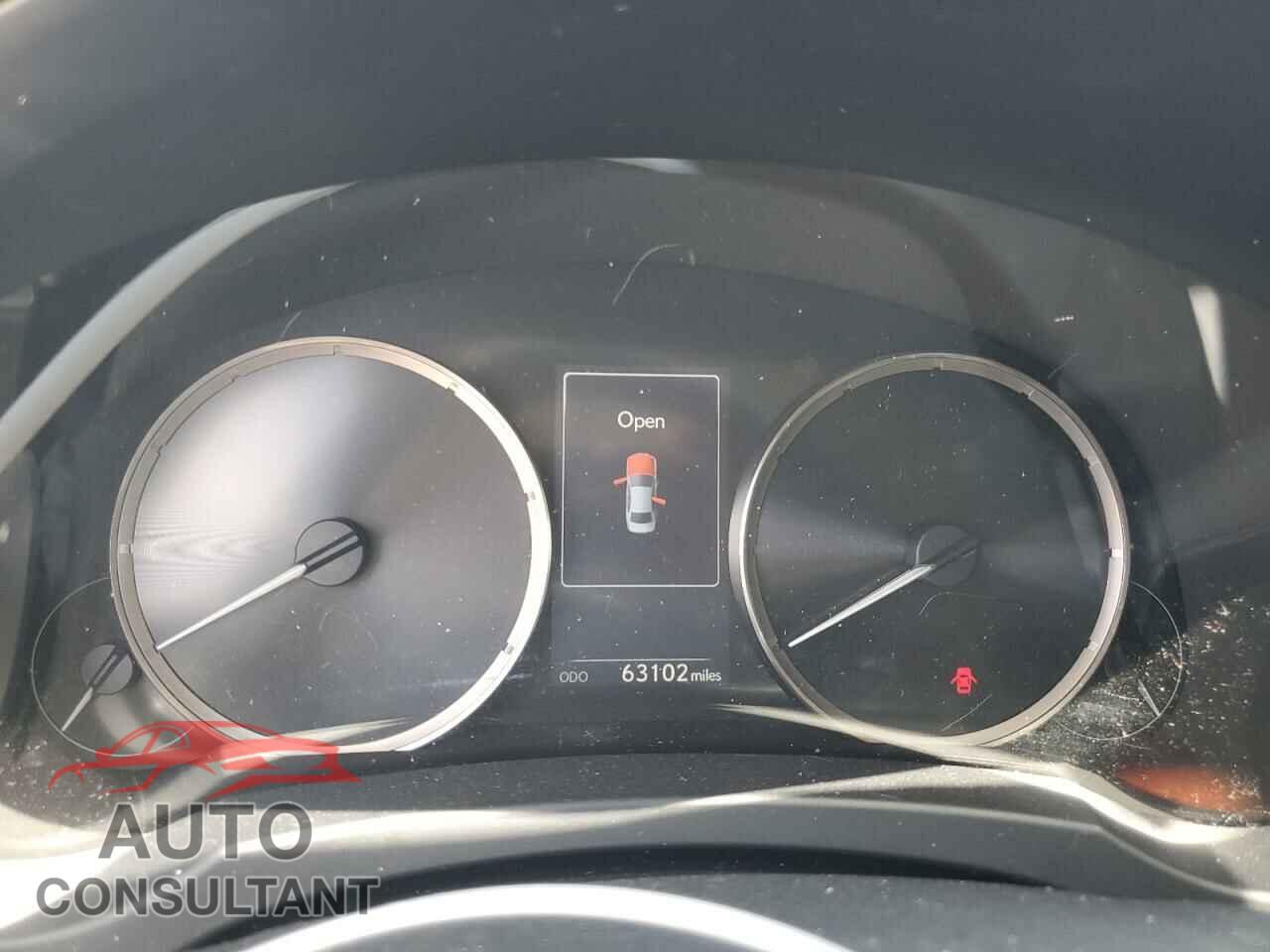 LEXUS IS 2019 - JTHBA1D23K5089235