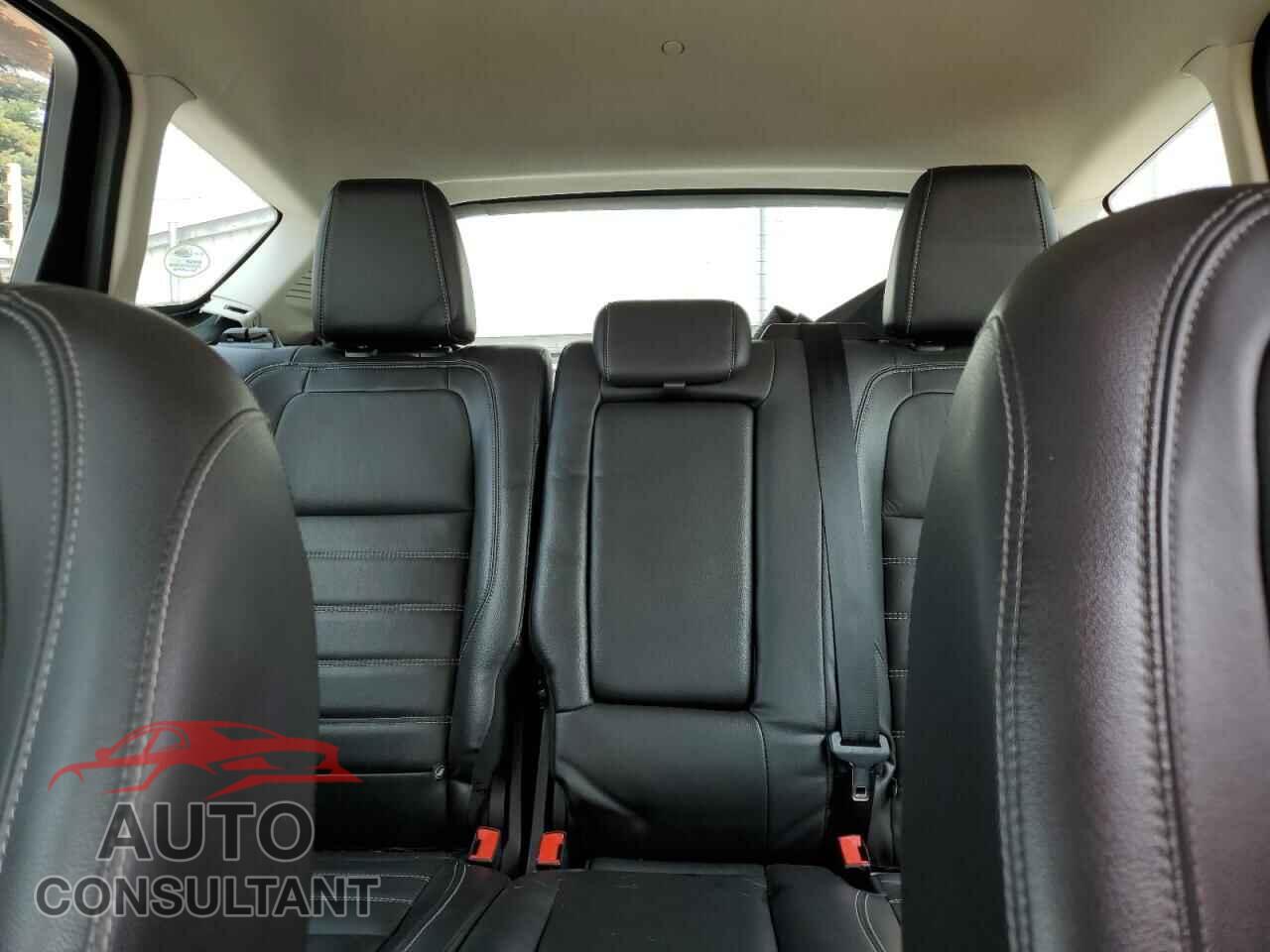 FORD CMAX 2018 - 1FADP5AU2JL102496