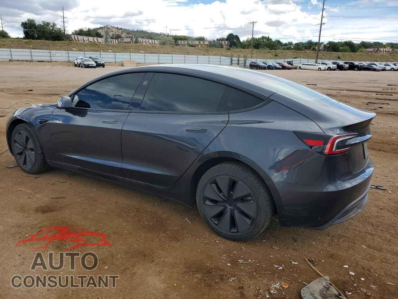 TESLA MODEL 3 2025 - 5YJ3E1EA2SF924286